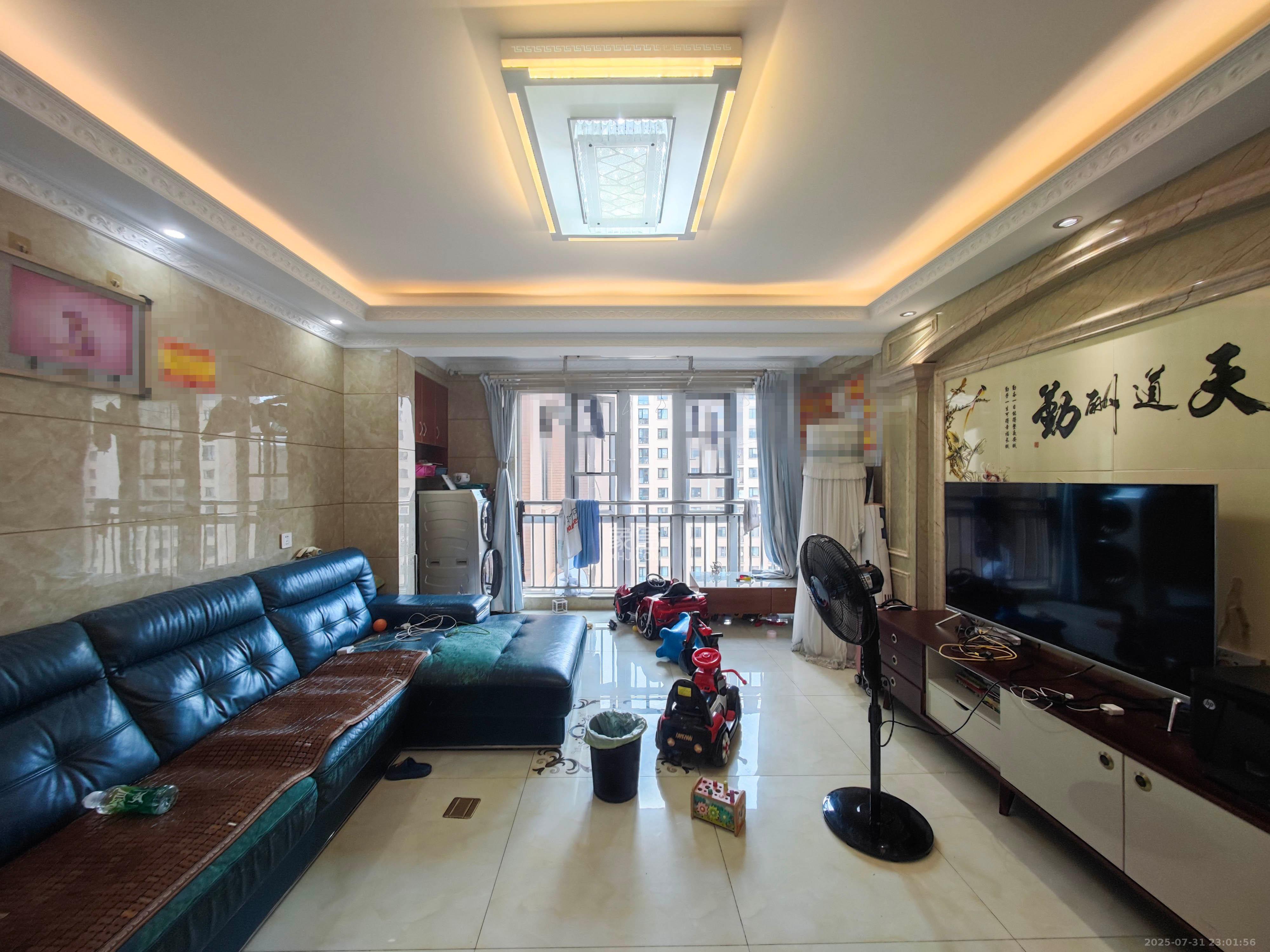 丽发新城  3室2厅1卫   89.00万