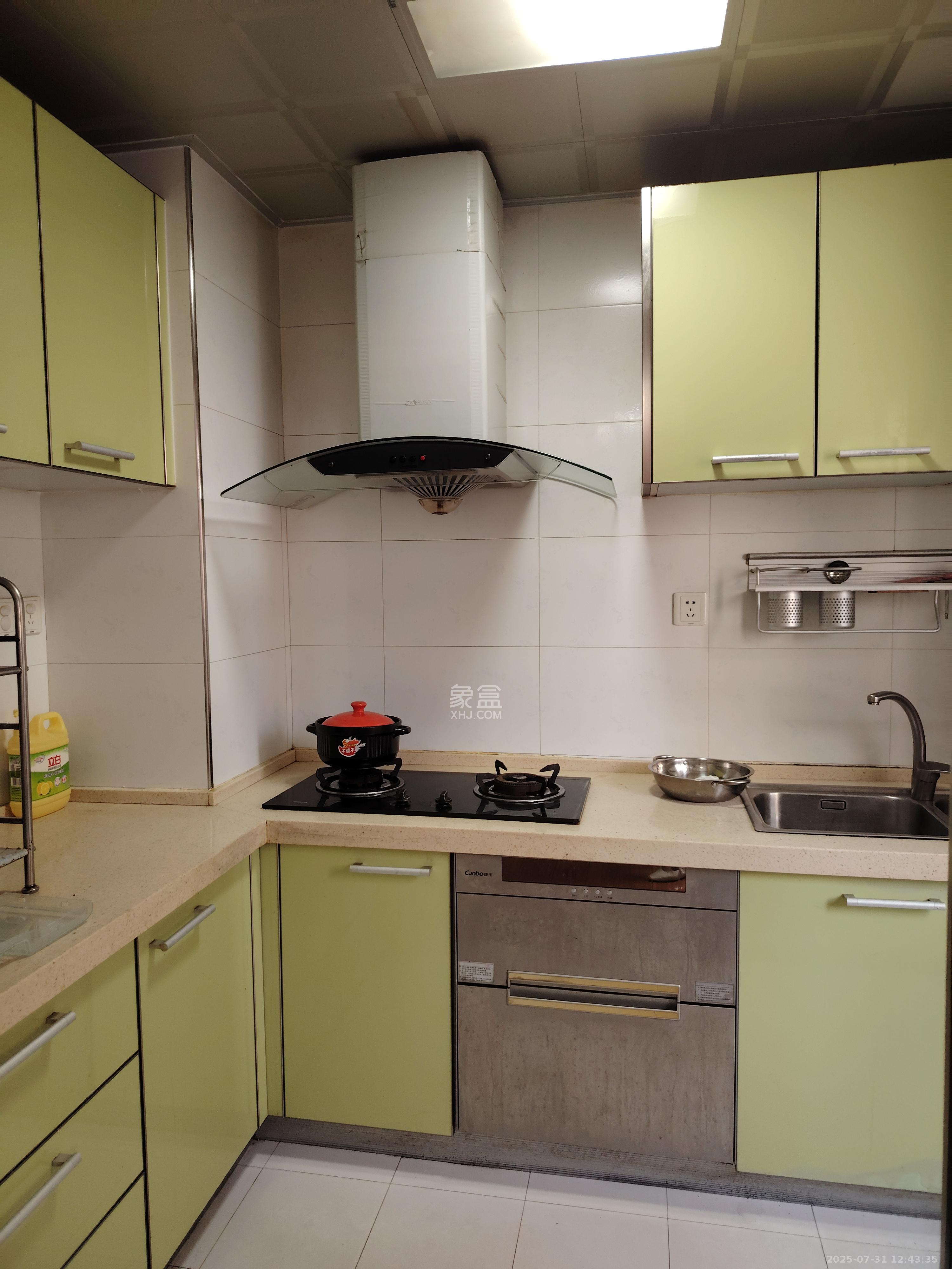 兰亭优壳(隽峰苑) 1室2厅1卫 2400.0元/月 兰亭优壳(隽峰苑) 1室2厅1卫 2400.0元/月室内图