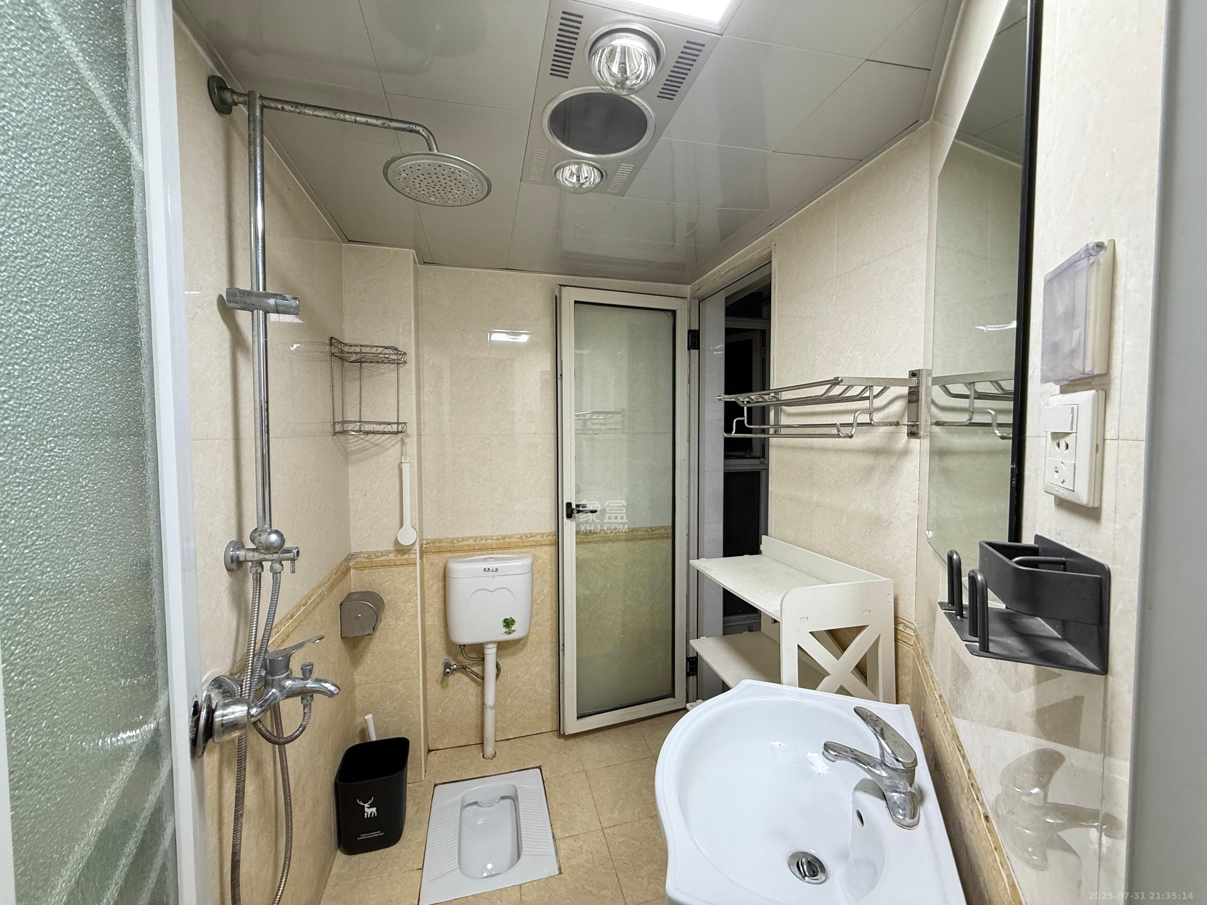 白沙晶城 1室1厅1卫 1800.0元/月 白沙晶城 1室1厅1卫 1800.0元/月室内图