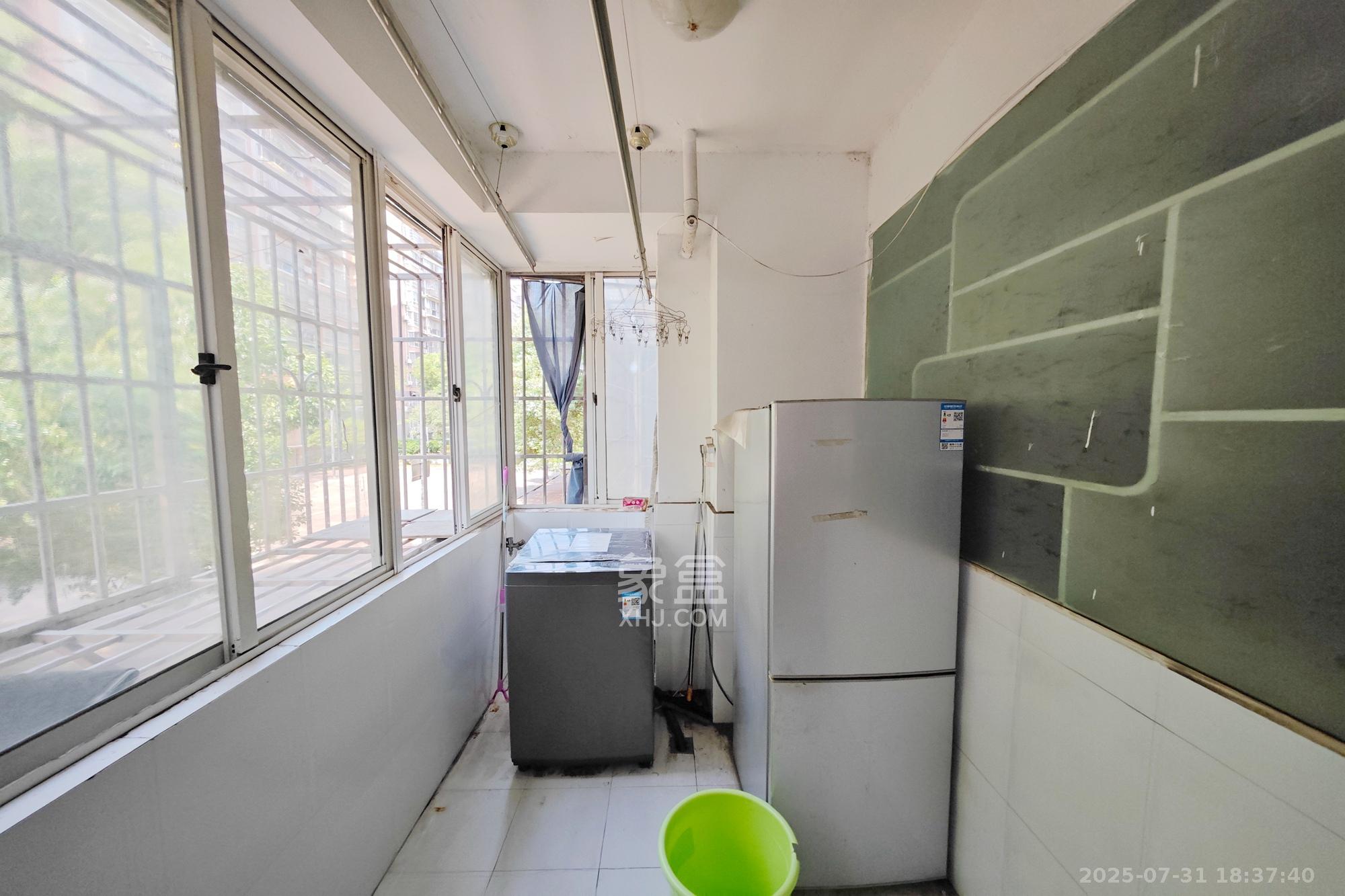 福乐康城  3室2厅2卫    82.8万阳台