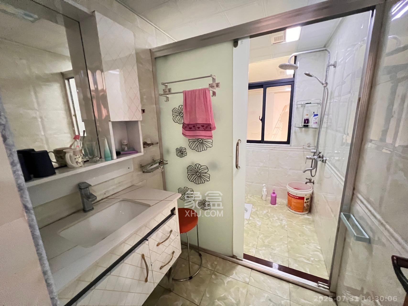 中南红领邦（红星嘉和苑）  3室2厅2卫    3000.0元/月室内图