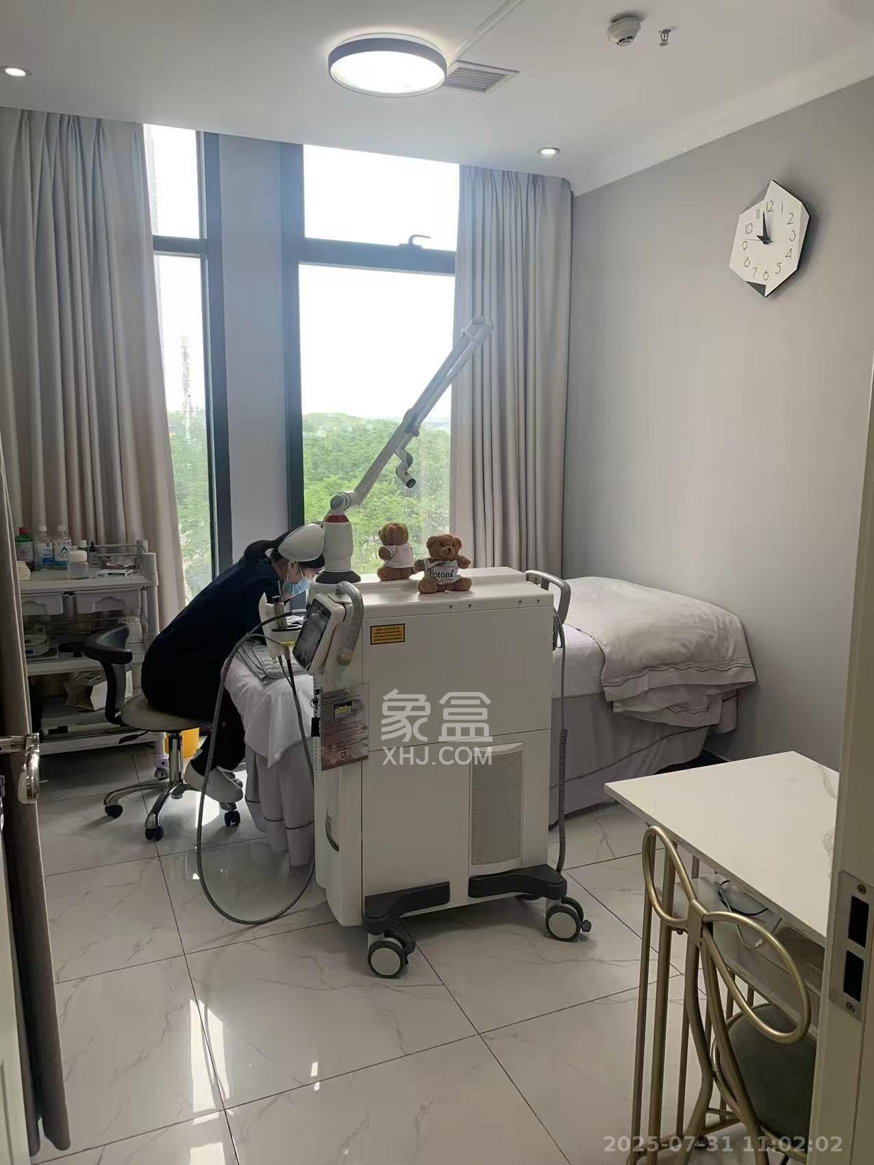 万达广场   224.42㎡      12000.0元/月室内图