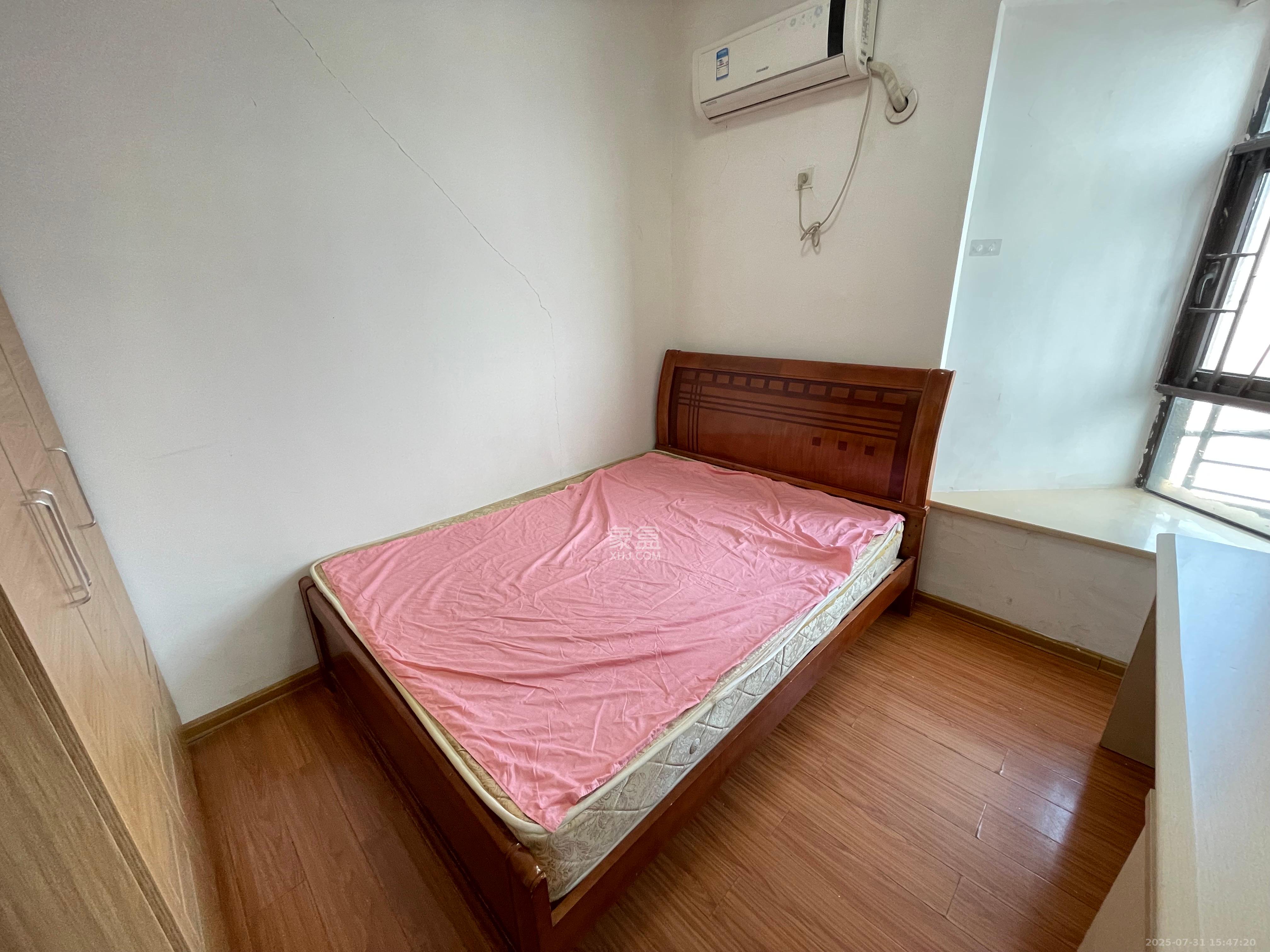 南枫时光  3室2厅1卫    2100.0元/月室内图