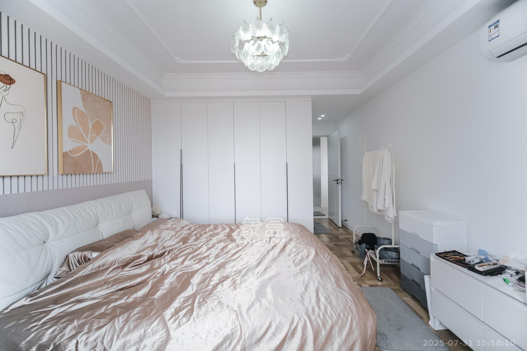 日盛湖湘悦府  3室2厅2卫    112.8万卧室