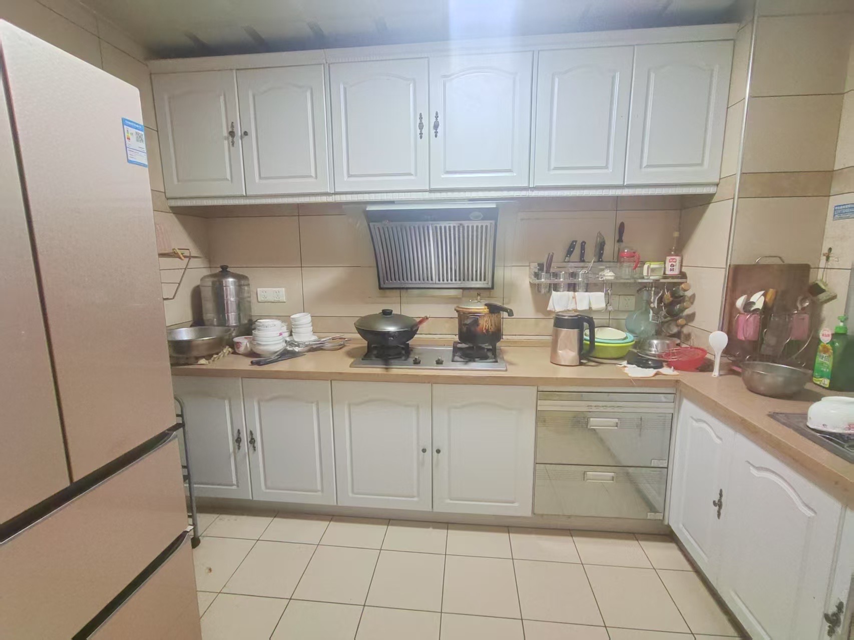 龙庭贵筑 3室2厅2卫 78.0万 龙庭贵筑 3室2厅2卫 78.0万客厅