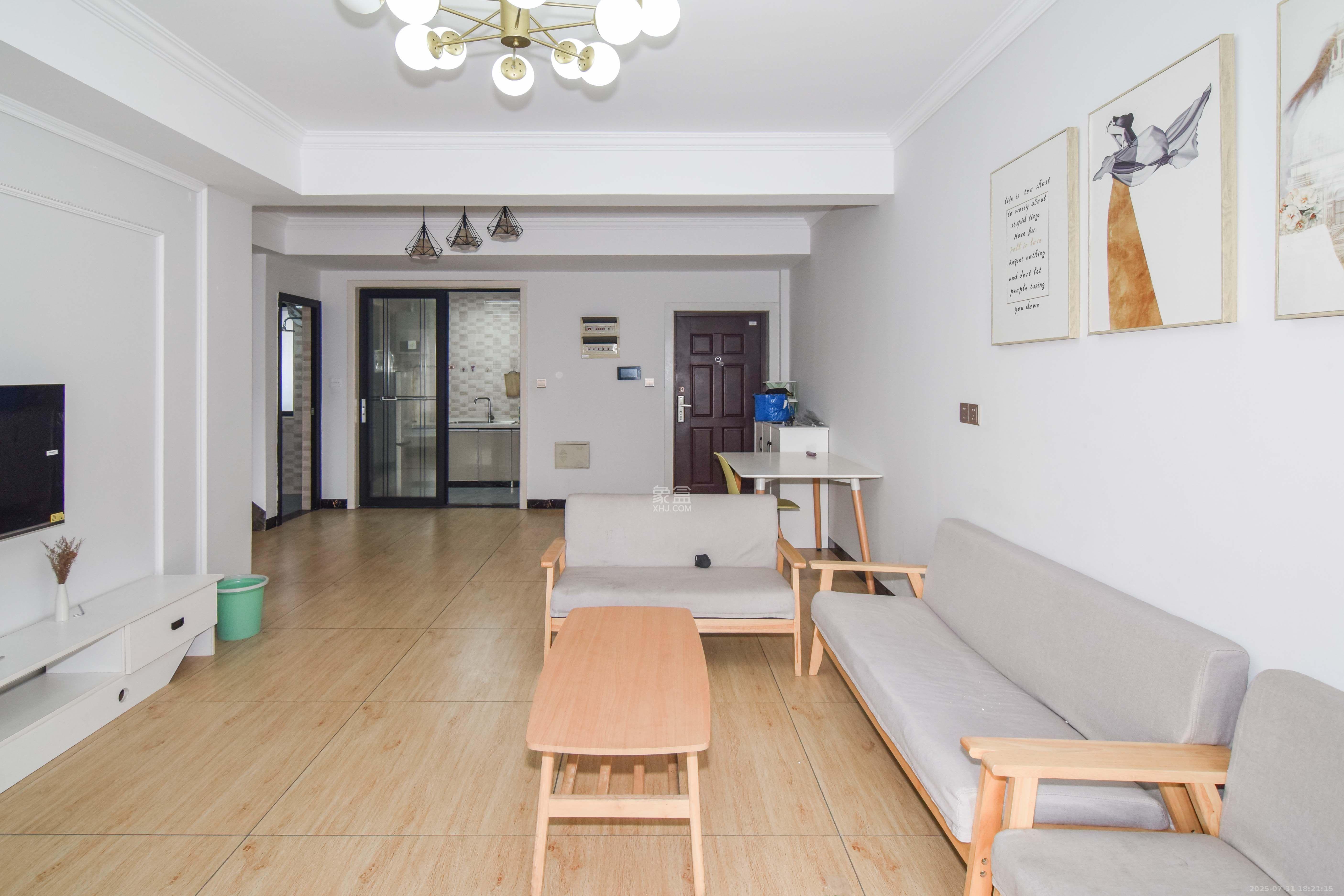 澳海谷山府  4室2厅2卫    2000.0元/月室内图