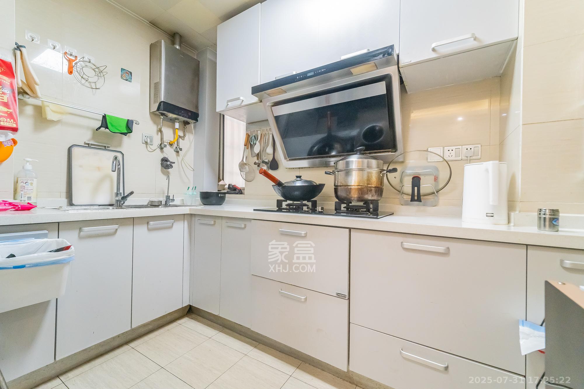 筑梦佳园 4室2厅2卫 99.0万 筑梦佳园 4室2厅2卫 99.0万厨房