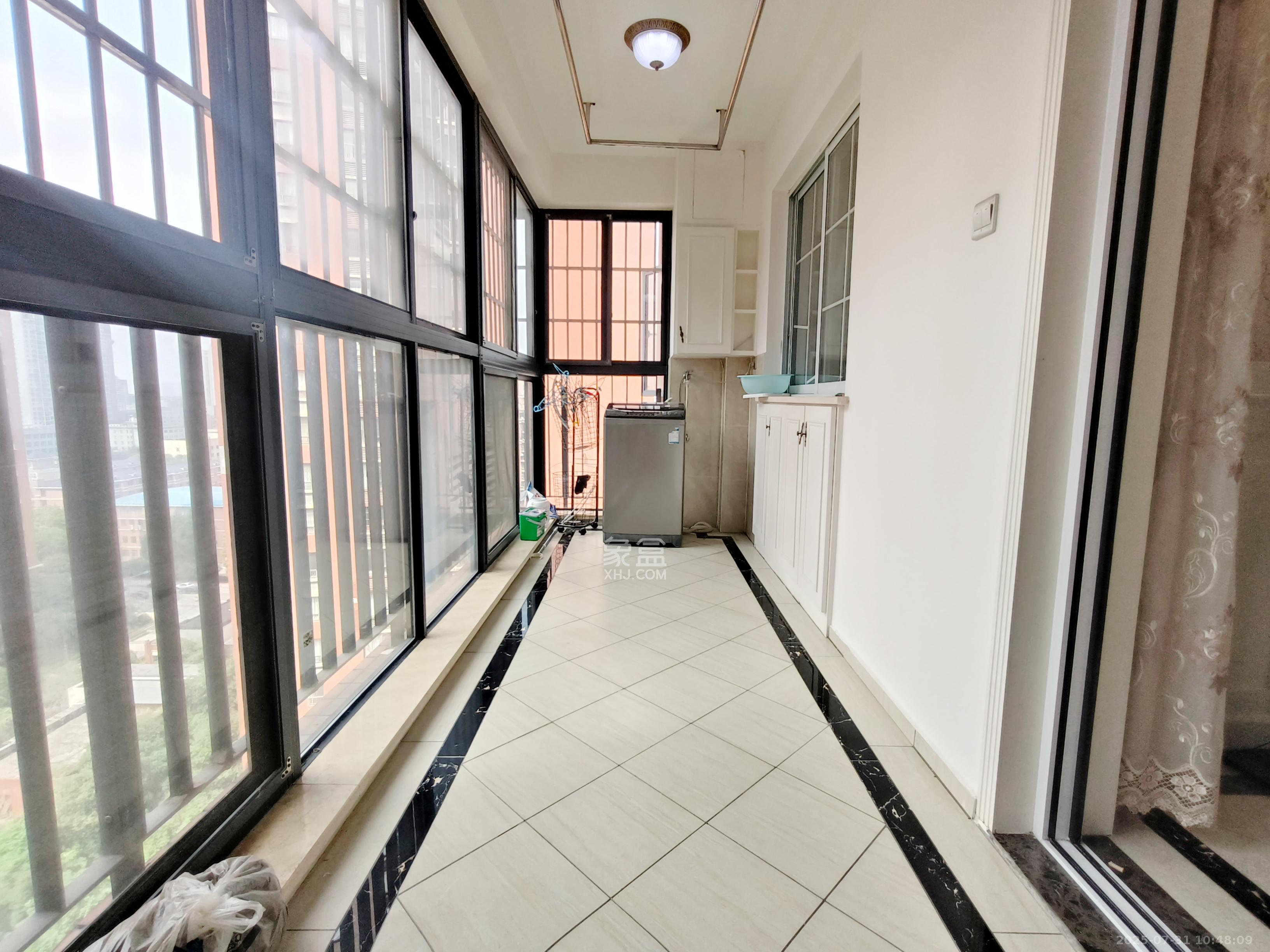 华润凤凰城二期 4室2厅2卫 4000.0元/月 华润凤凰城二期 4室2厅2卫 4000.0元/月室内图