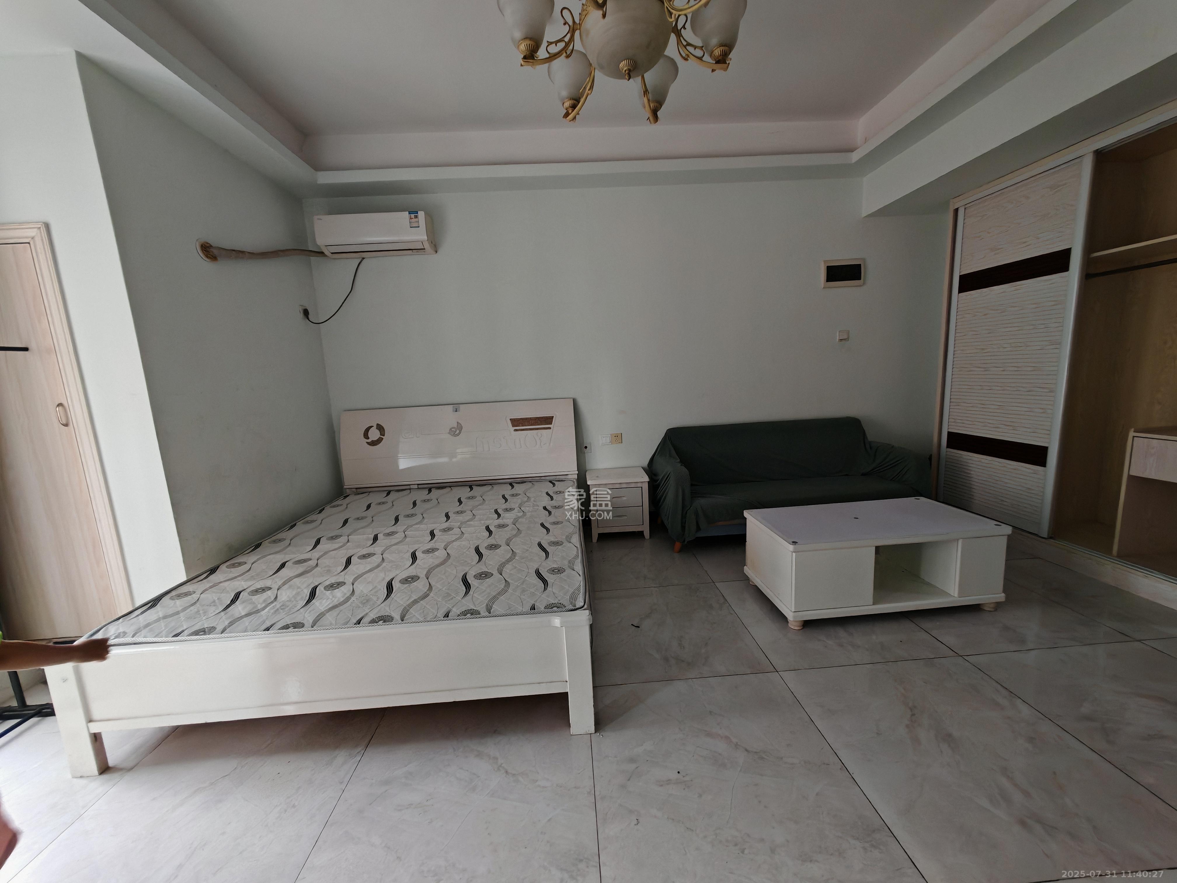 新世界广场 1室1厅1卫 1500.0元/月 新世界广场 1室1厅1卫 1500.0元/月室内图