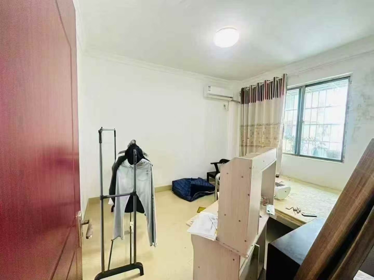 艺园小区 3室2厅1卫 78.0万 艺园小区 3室2厅1卫 78.0万客厅