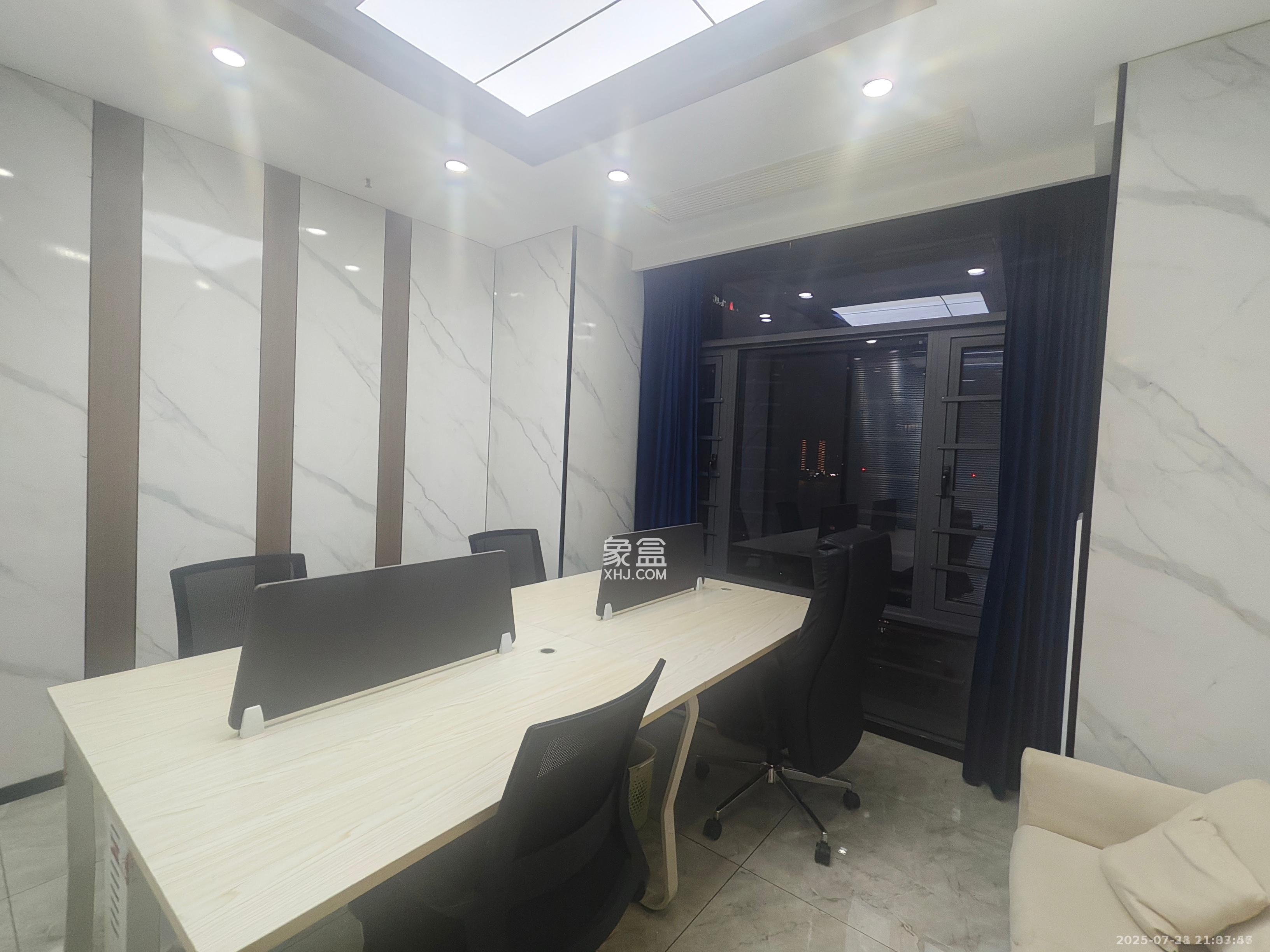 启迪协信中心  2室1厅1卫    6500.0元/月室内图