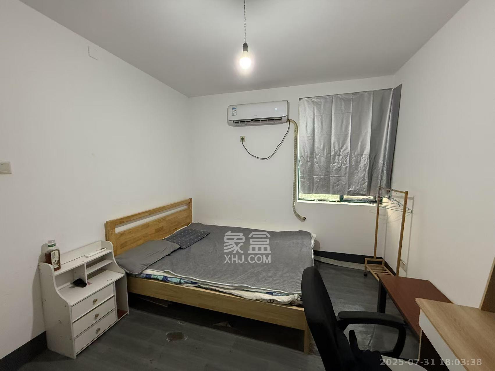 东方新城  2室1厅1卫    1900.0元/月 东方新城  2室1厅1卫    1900.0元/月