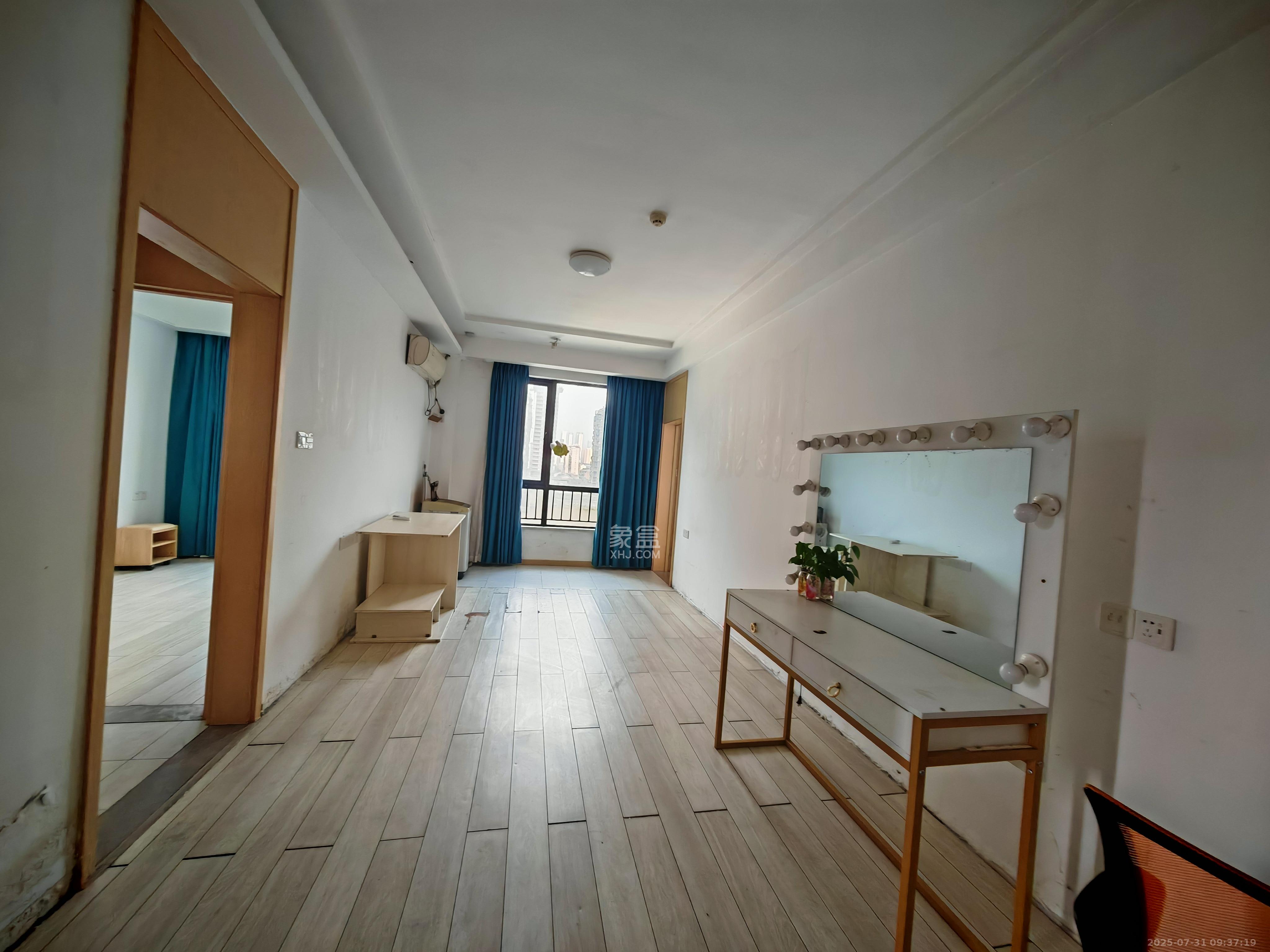 启迪协信中心  2室2厅1卫    2200.0元/月 启迪协信中心  2室2厅1卫    2200.0元/月