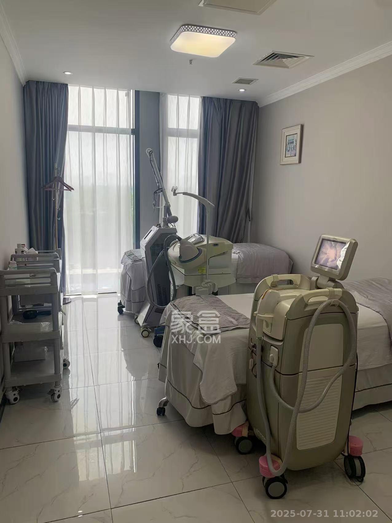 万达广场   224.42㎡      12000.0元/月室内图