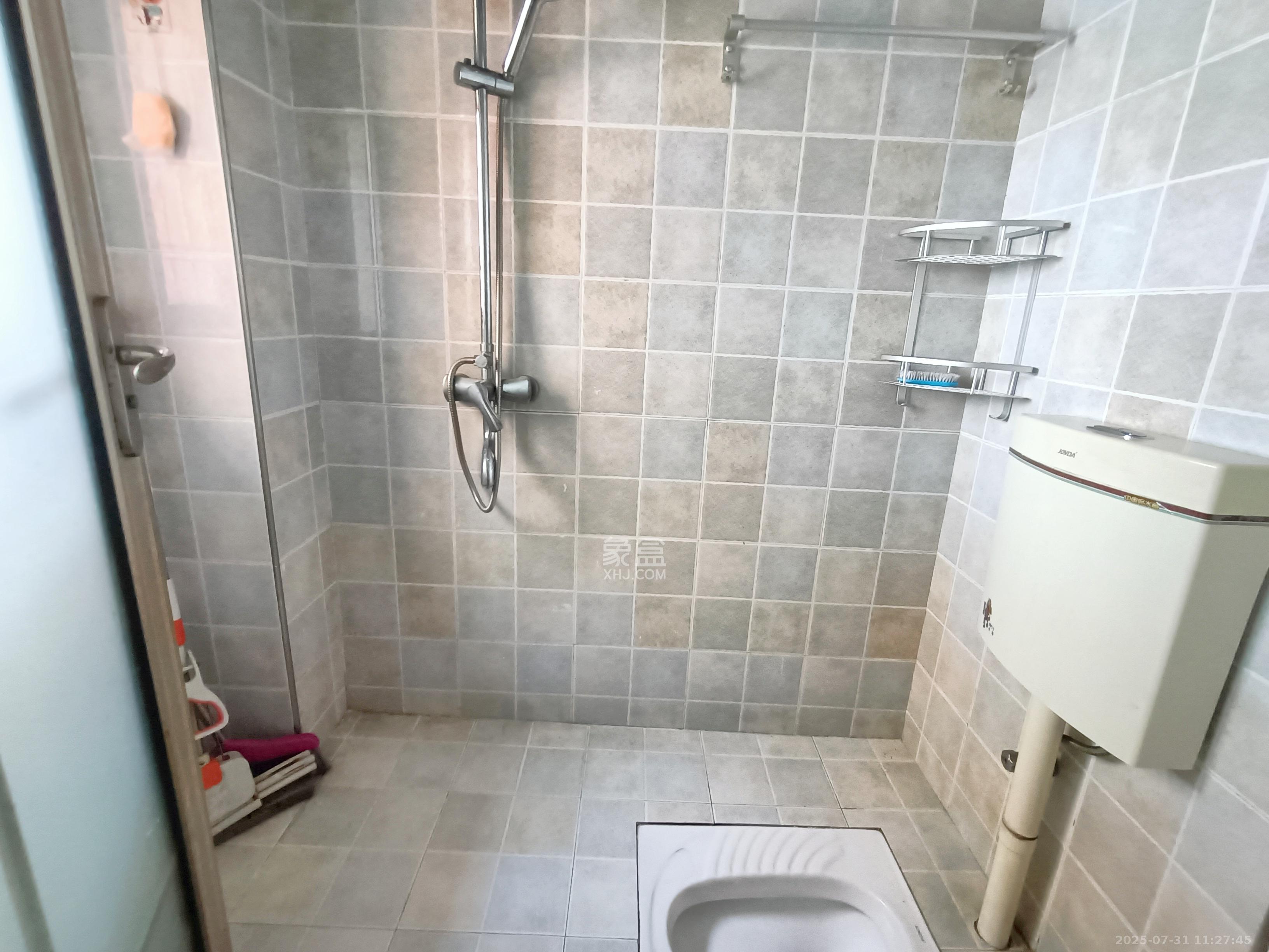 湘楚华庭 2室1厅1卫 1500.0元/月 湘楚华庭 2室1厅1卫 1500.0元/月室内图