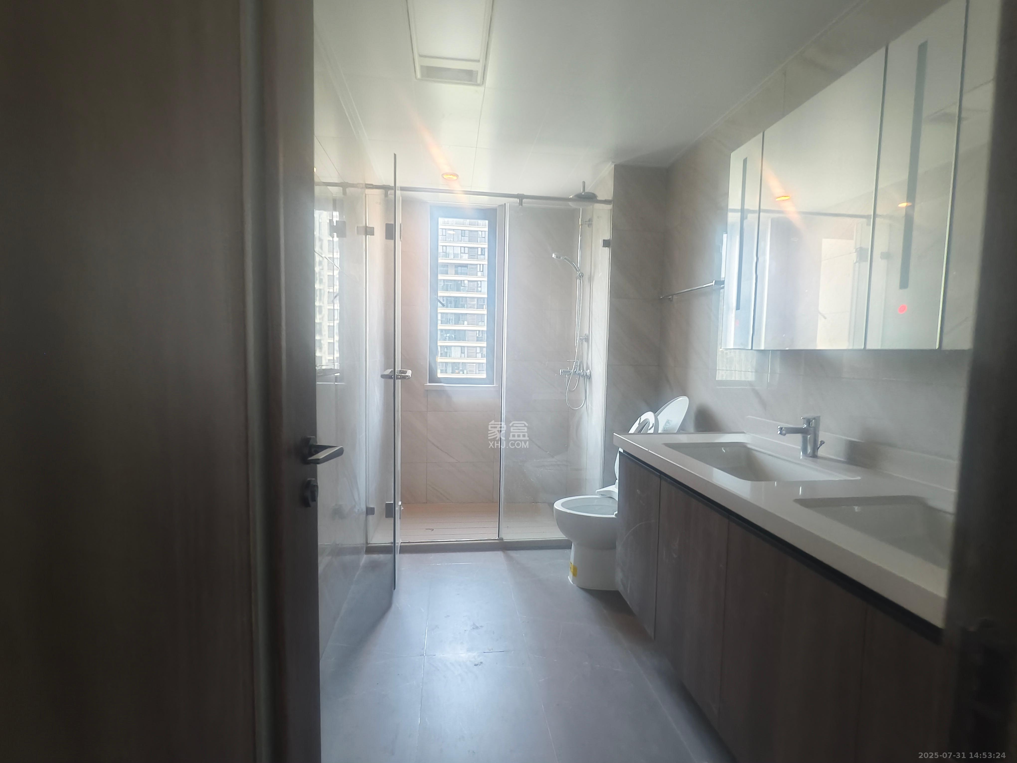 龙湖春江天玺 4室2厅2卫 5000.0元/月 龙湖春江天玺 4室2厅2卫 5000.0元/月室内图