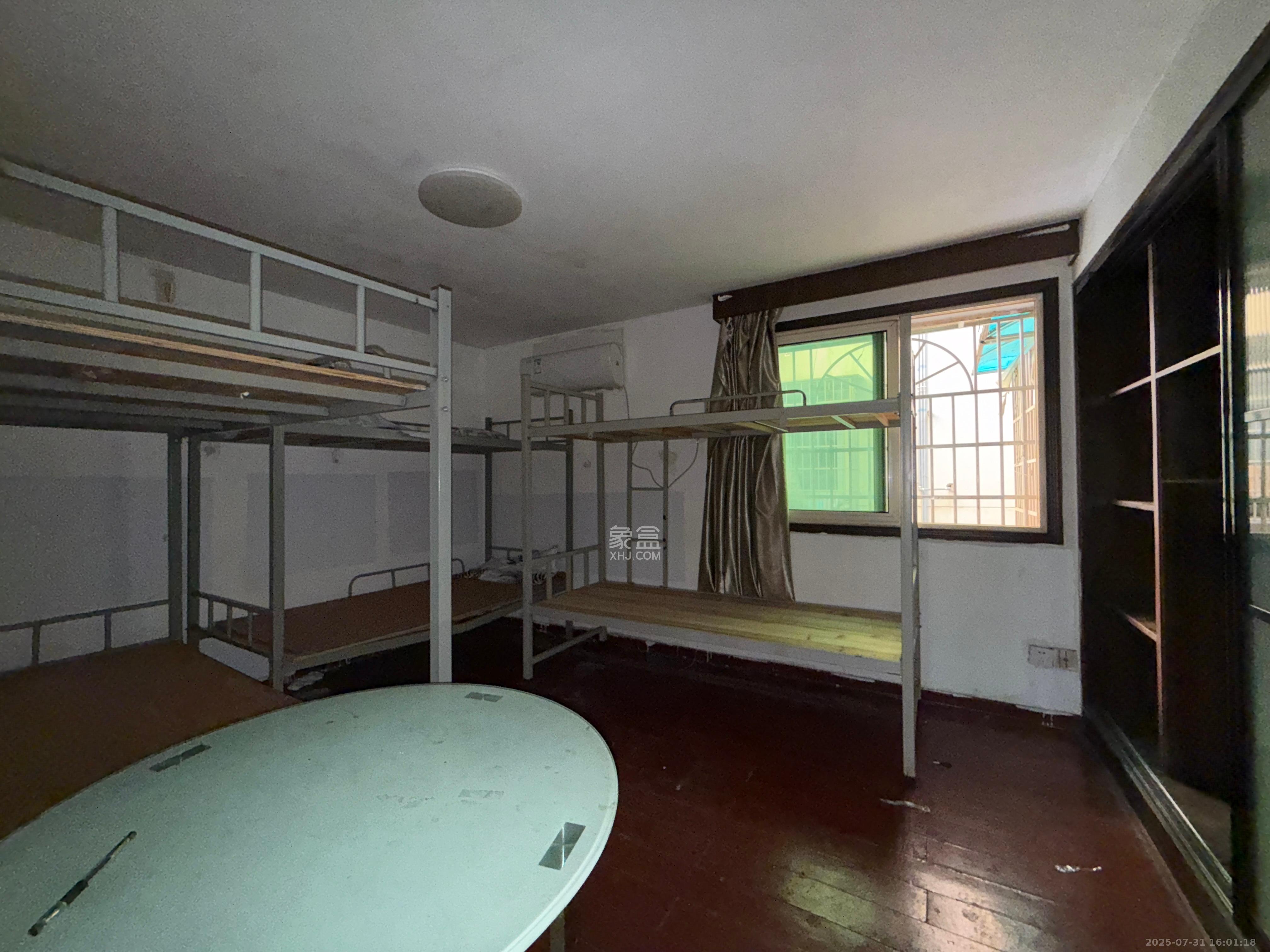 民基大厦 4室1厅1卫 3200.0元/月 民基大厦 4室1厅1卫 3200.0元/月室内图