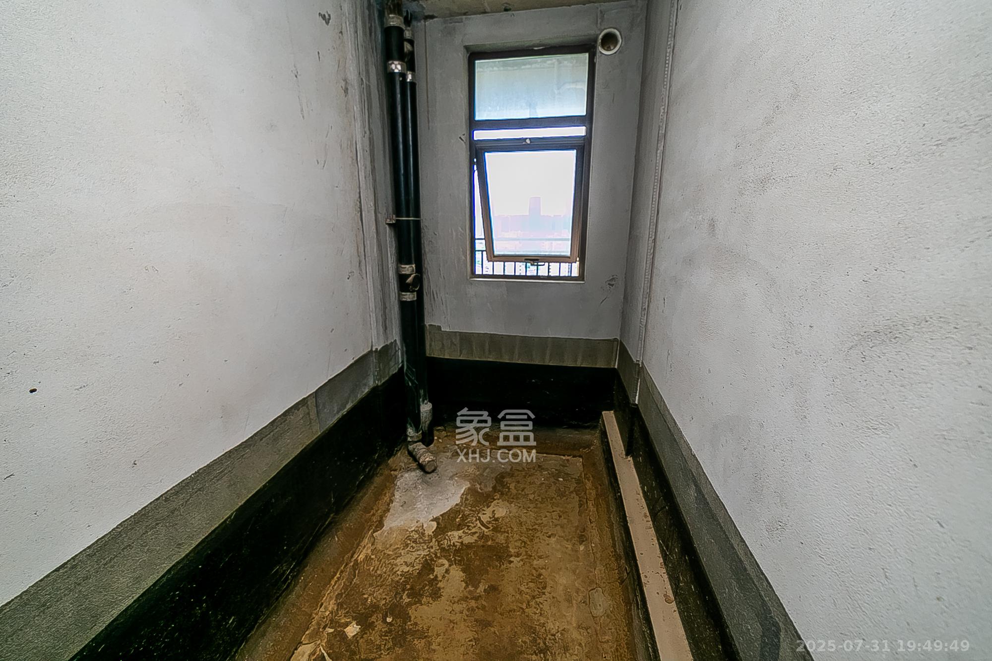 中建江山壹号  5室2厅4卫   730.00万卫生间