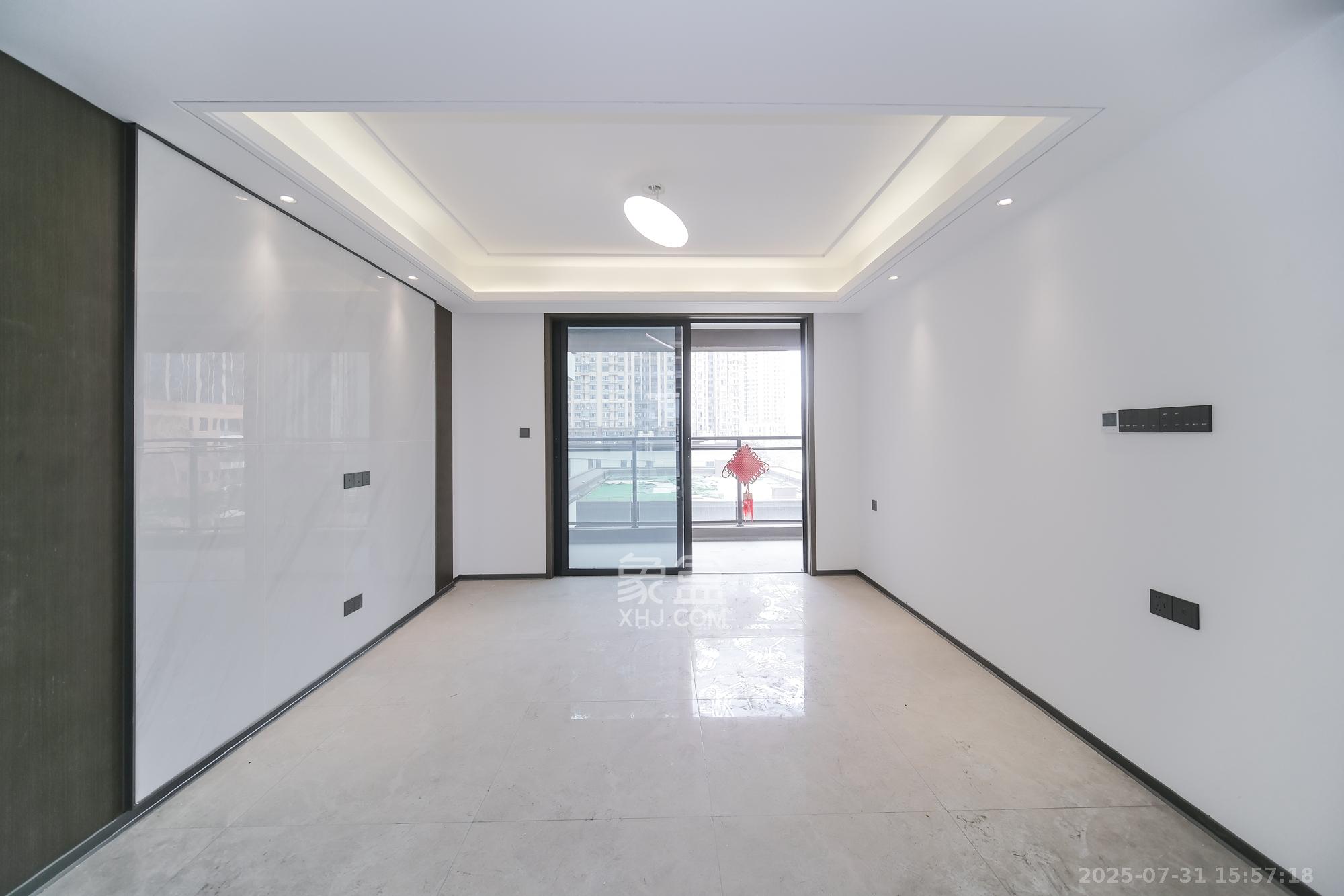 荣盛锦绣学府  3室2厅2卫    105.0万 荣盛锦绣学府  3室2厅2卫    105.0万客厅