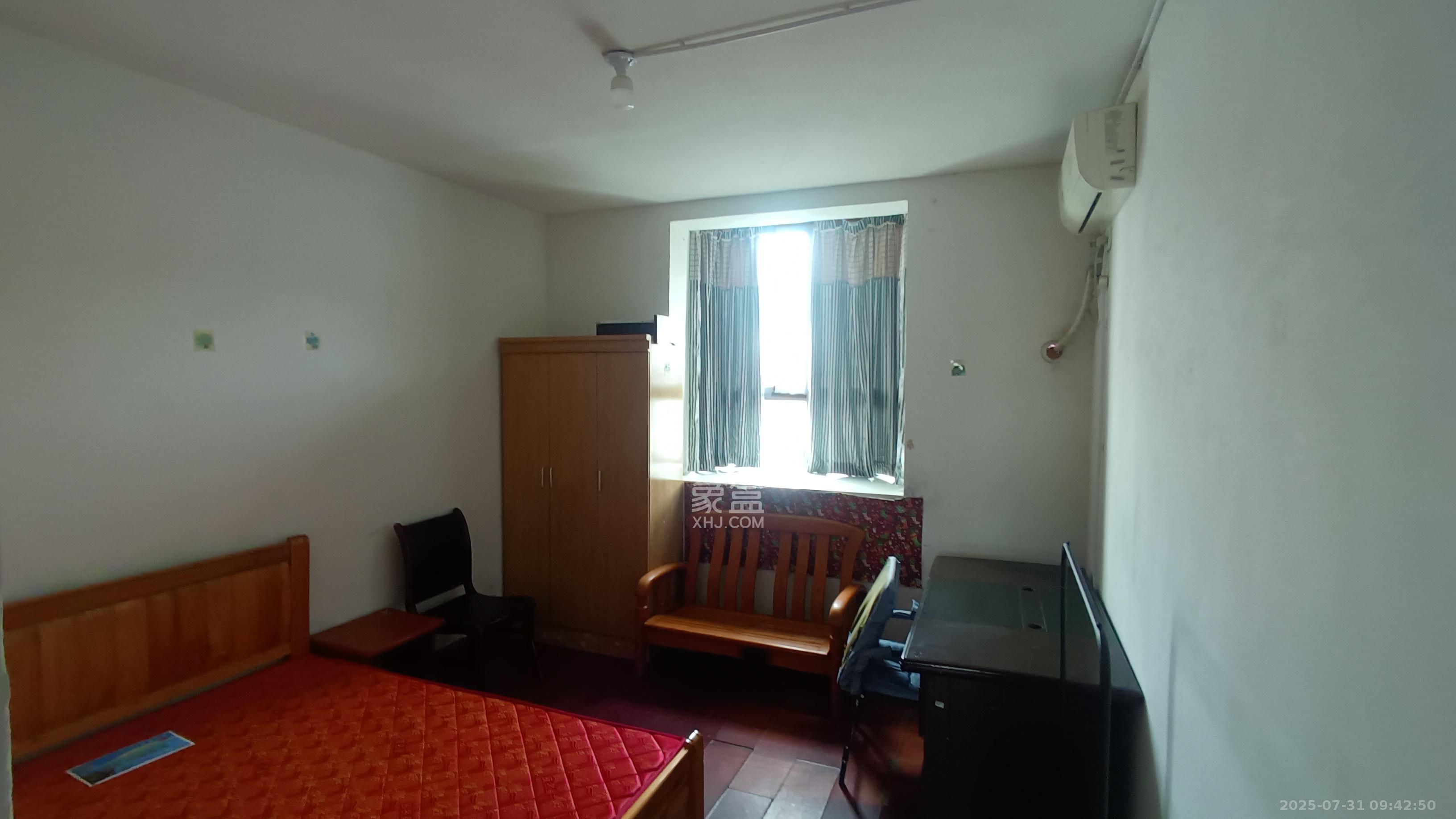 天峰名苑  2室2厅1卫    2400.0元/月室内图