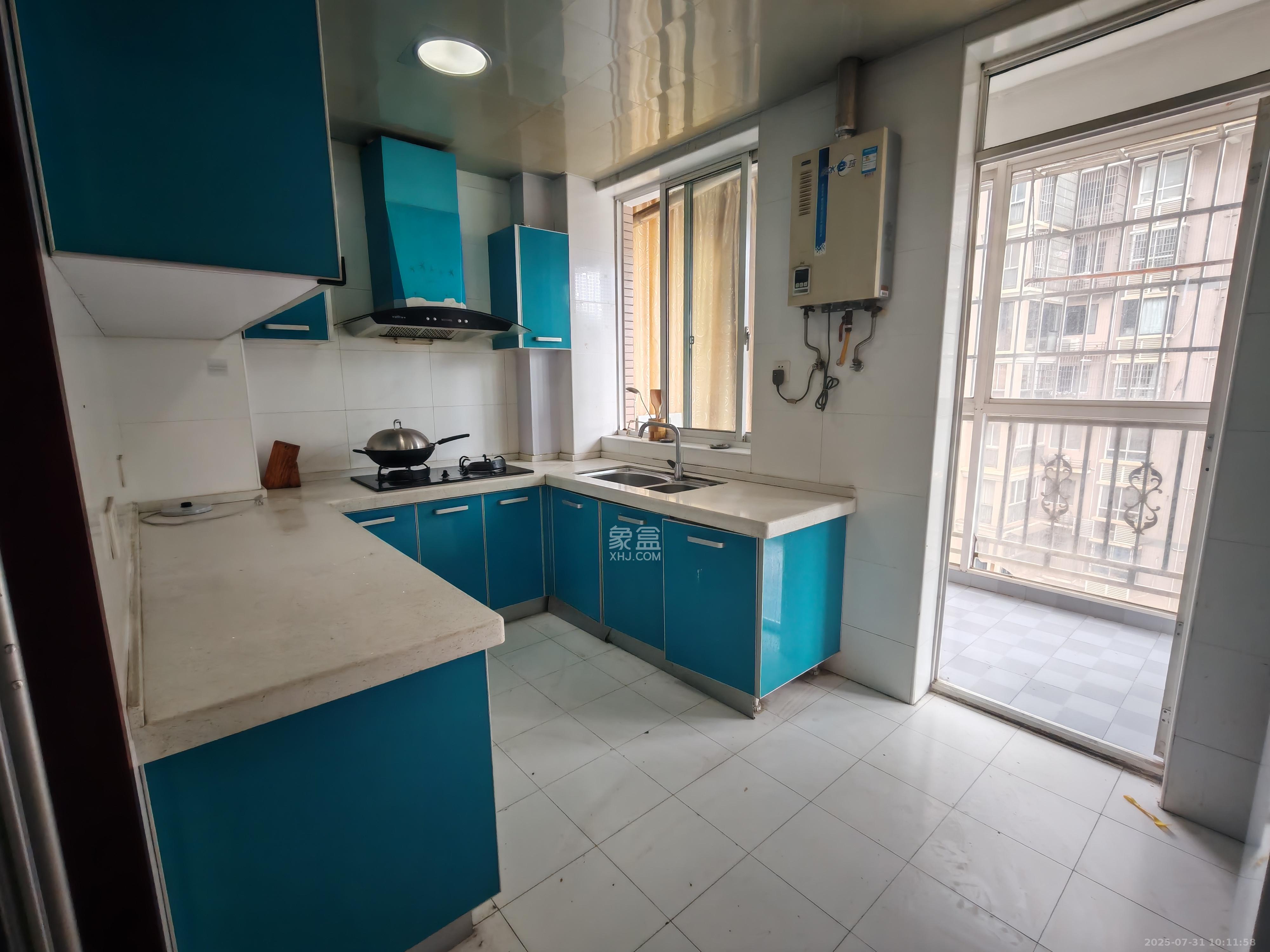 城市山水豪园（山水城市风景）  3室2厅2卫    2600.0元/月室内图