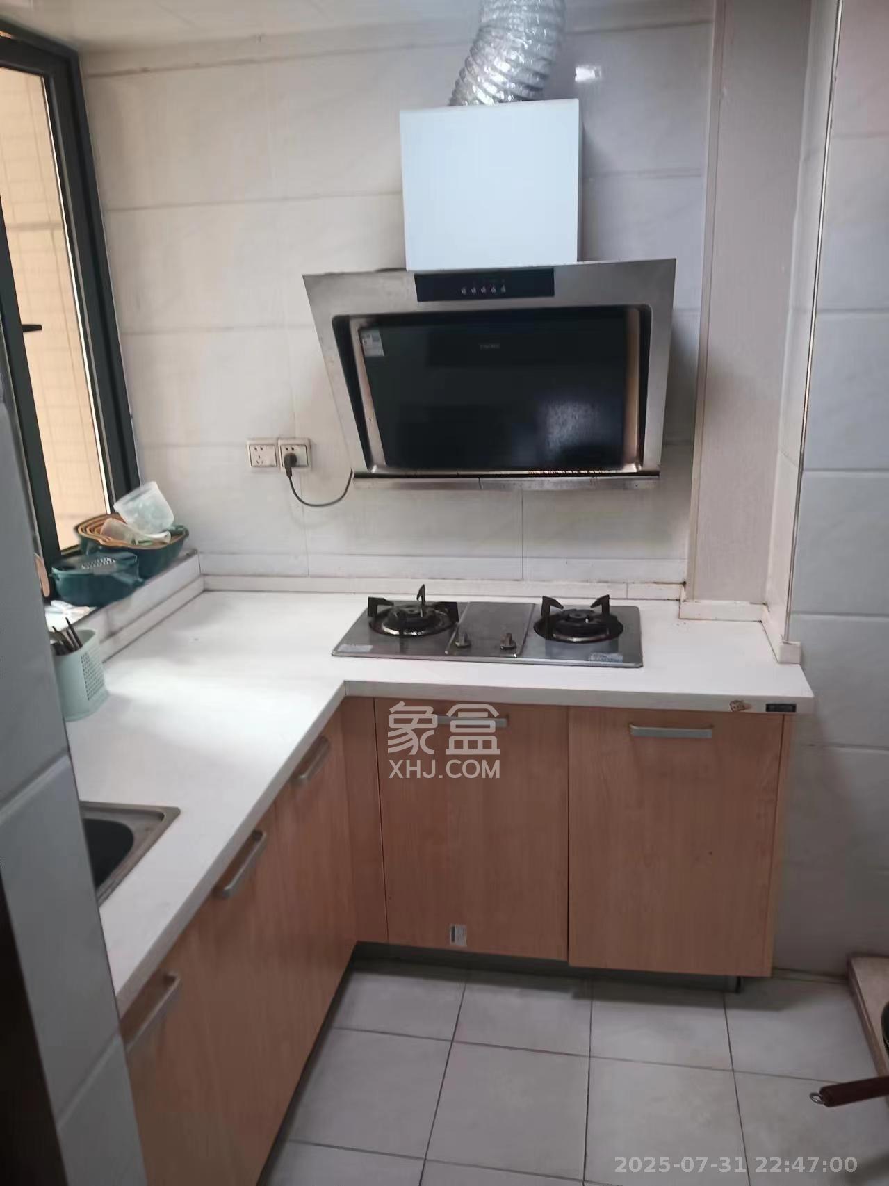 荣盛花语馨苑 2室1厅1卫 2300.0元/月 荣盛花语馨苑 2室1厅1卫 2300.0元/月室内图