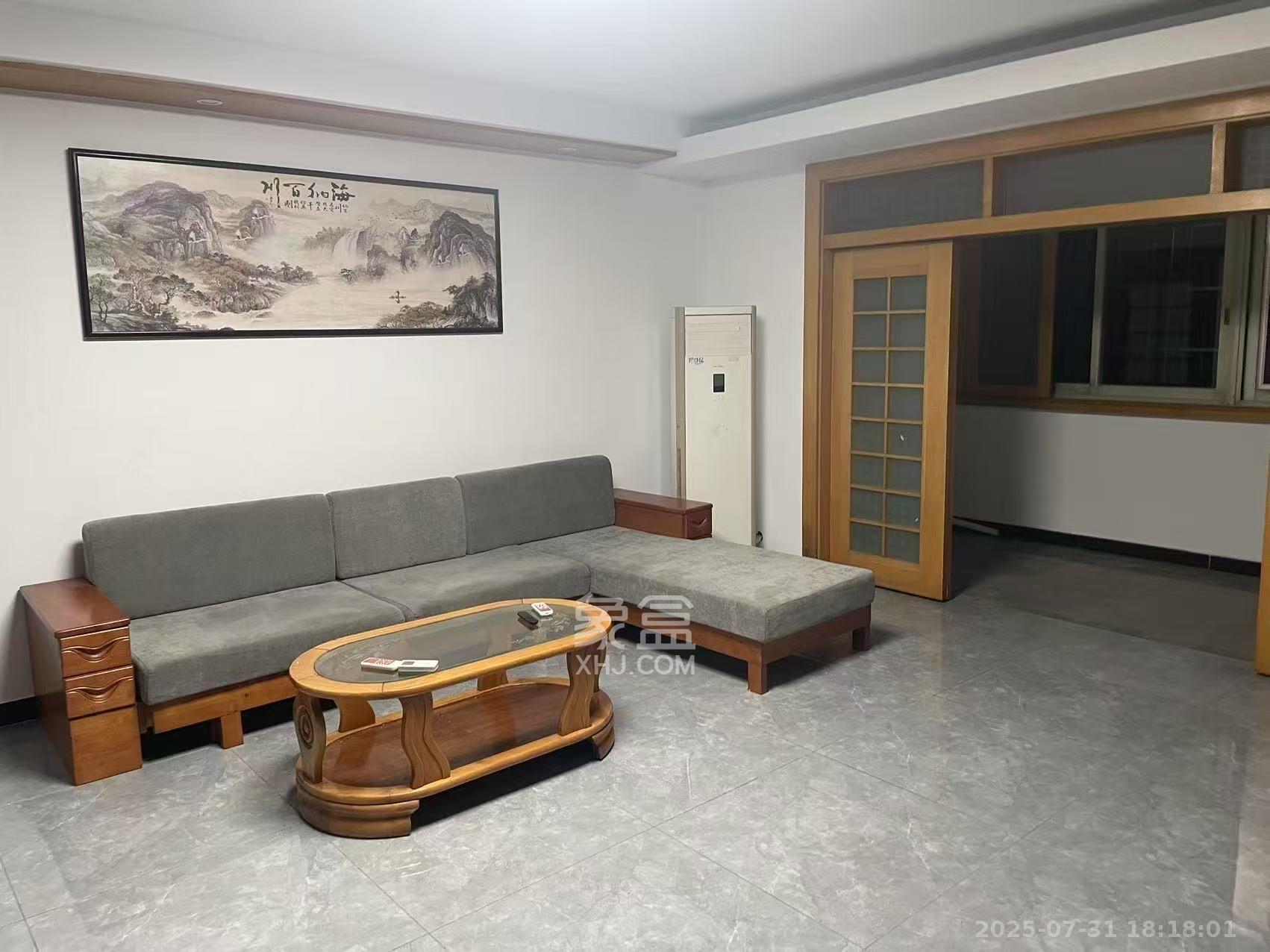 长城花园  3室2厅2卫   2600.00元/月室内图