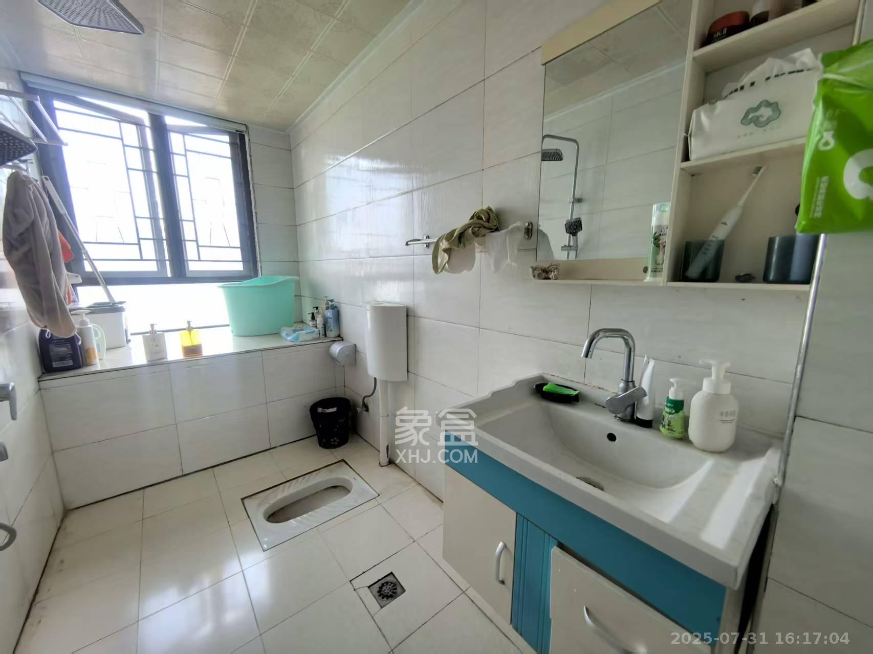 保利麓谷林语D区  4室2厅2卫    3300.0元/月 保利麓谷林语D区  4室2厅2卫    3300.0元/月室内图