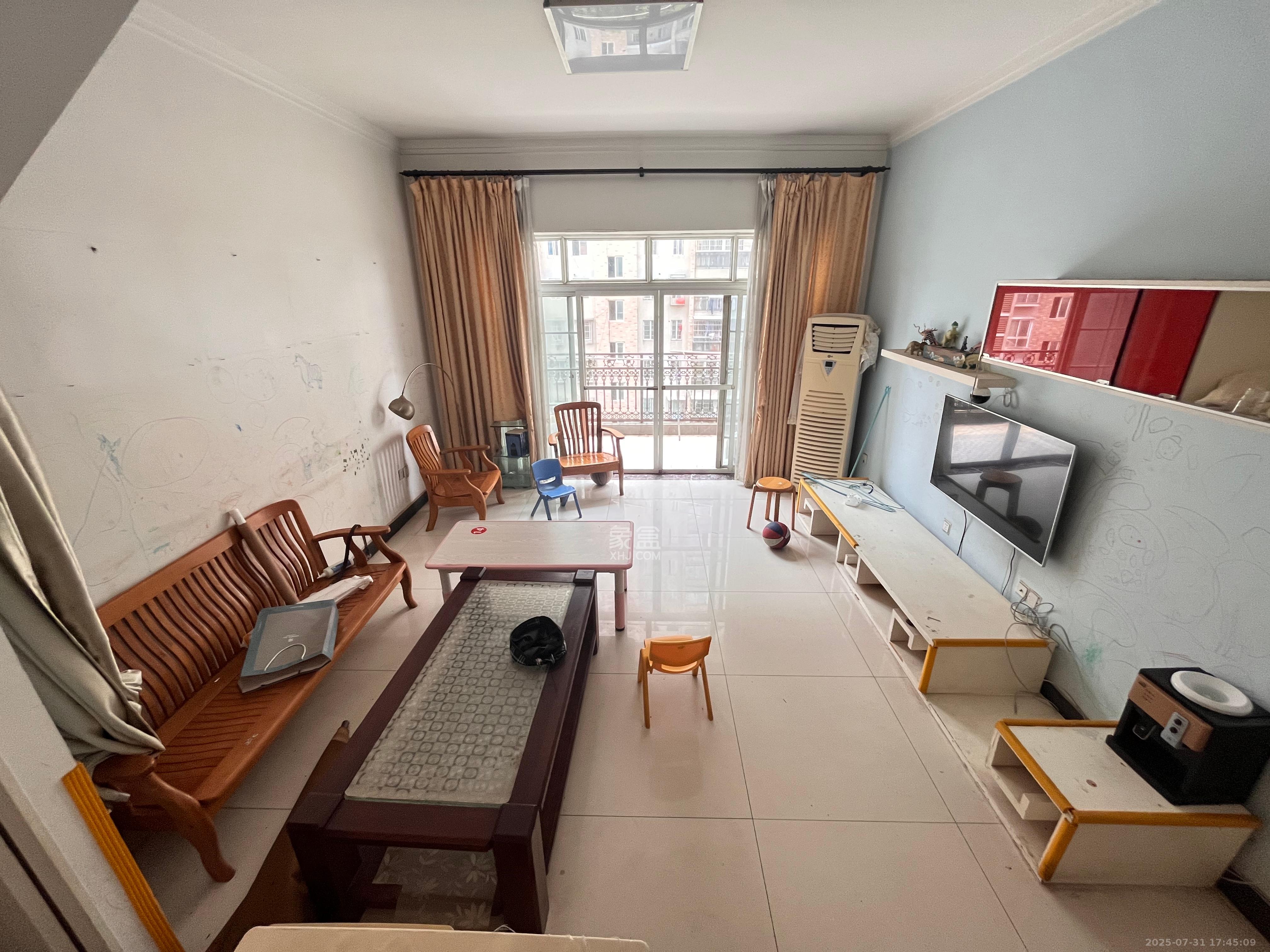 运通馨苑 4室2厅2卫 2000.0元/月 运通馨苑 4室2厅2卫 2000.0元/月室内图