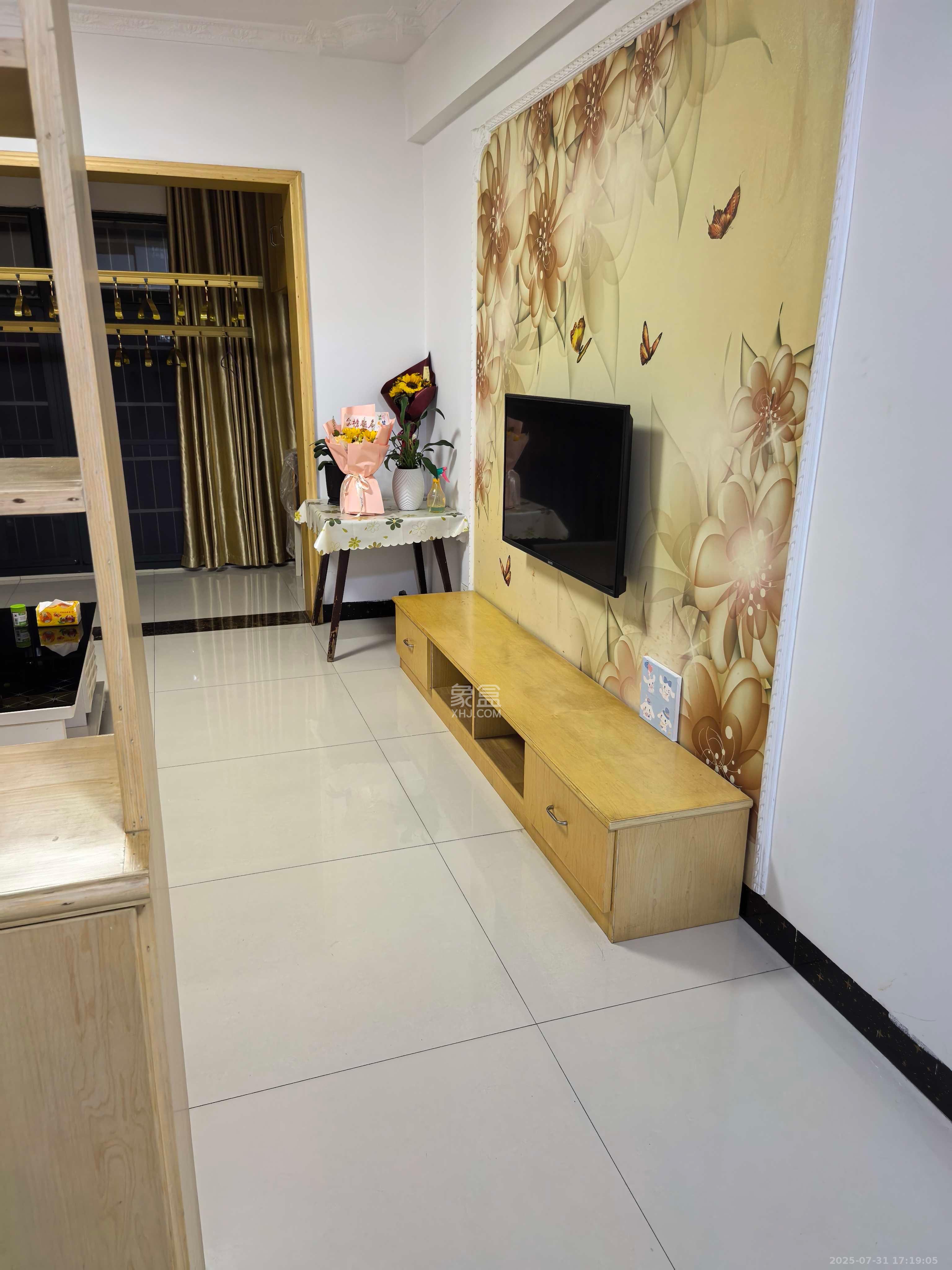 家兴苑  2室2厅1卫    2100.0元/月 家兴苑  2室2厅1卫    2100.0元/月室内图