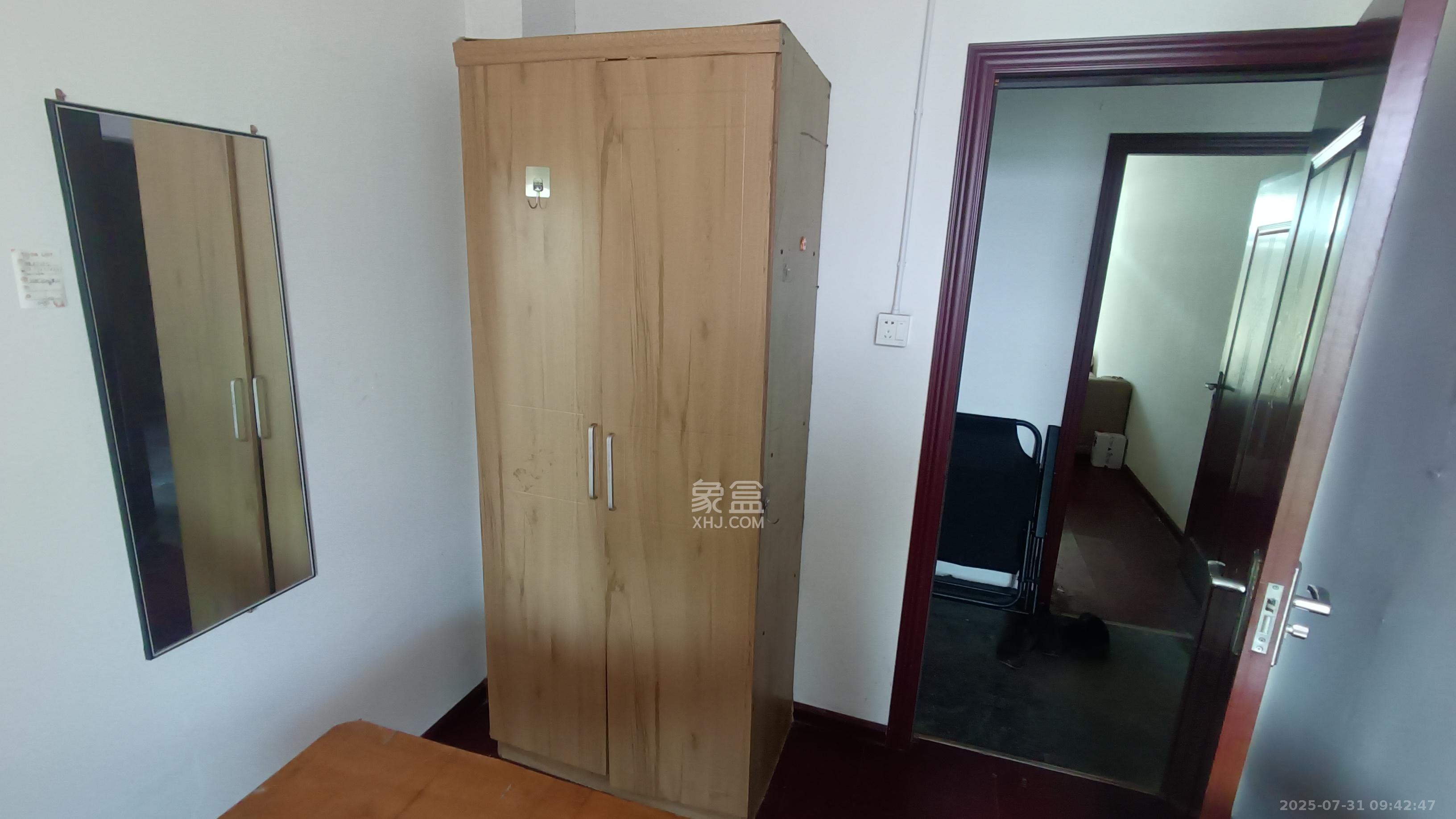 天峰名苑  2室2厅1卫    2400.0元/月室内图