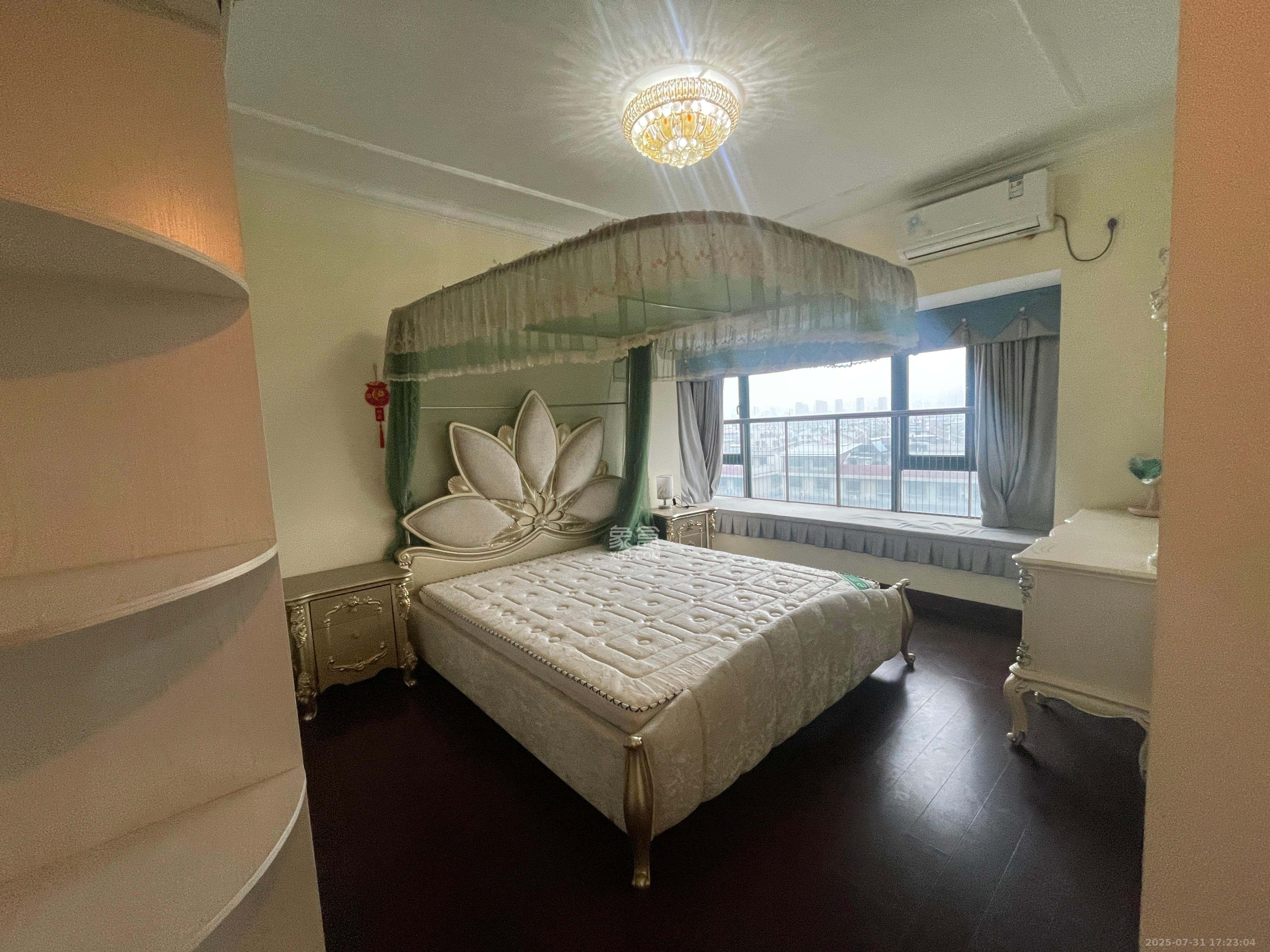 恒大翡翠华庭 3室2厅2卫 2600.0元/月 恒大翡翠华庭 3室2厅2卫 2600.0元/月室内图