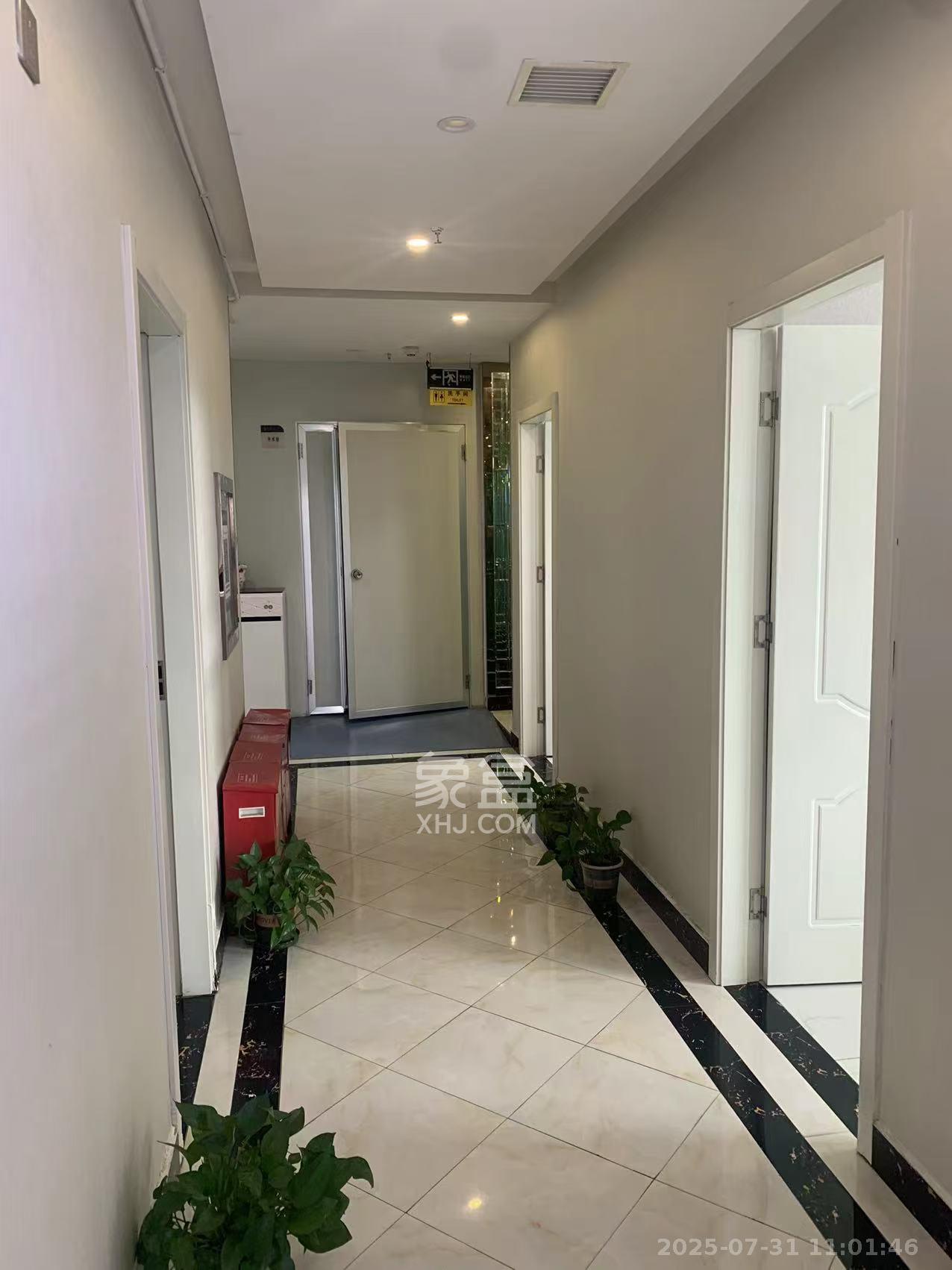 万达广场   224.42㎡      12000.0元/月室内图