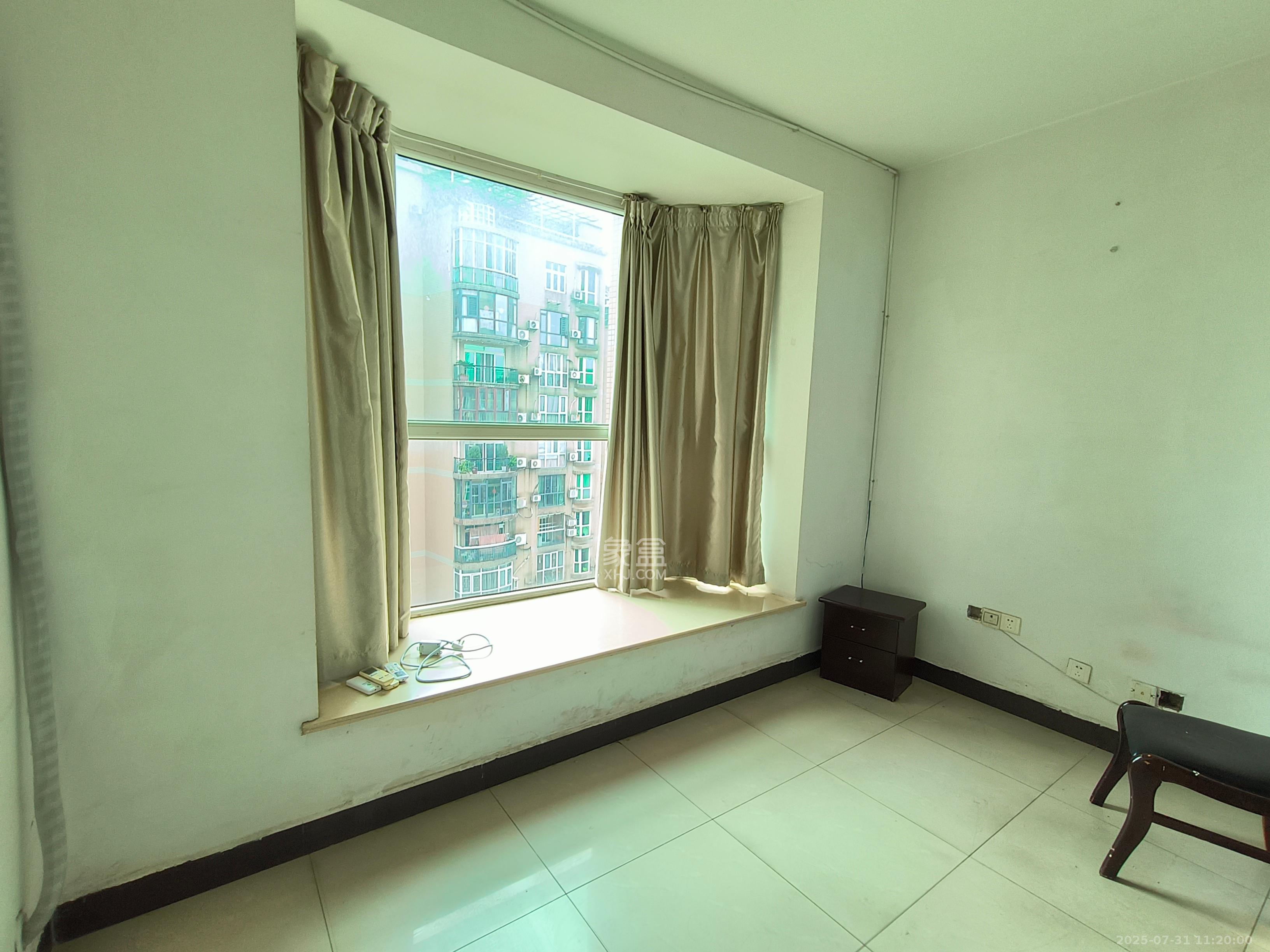 维一星城  4室1厅2卫    3700.0元/月室内图