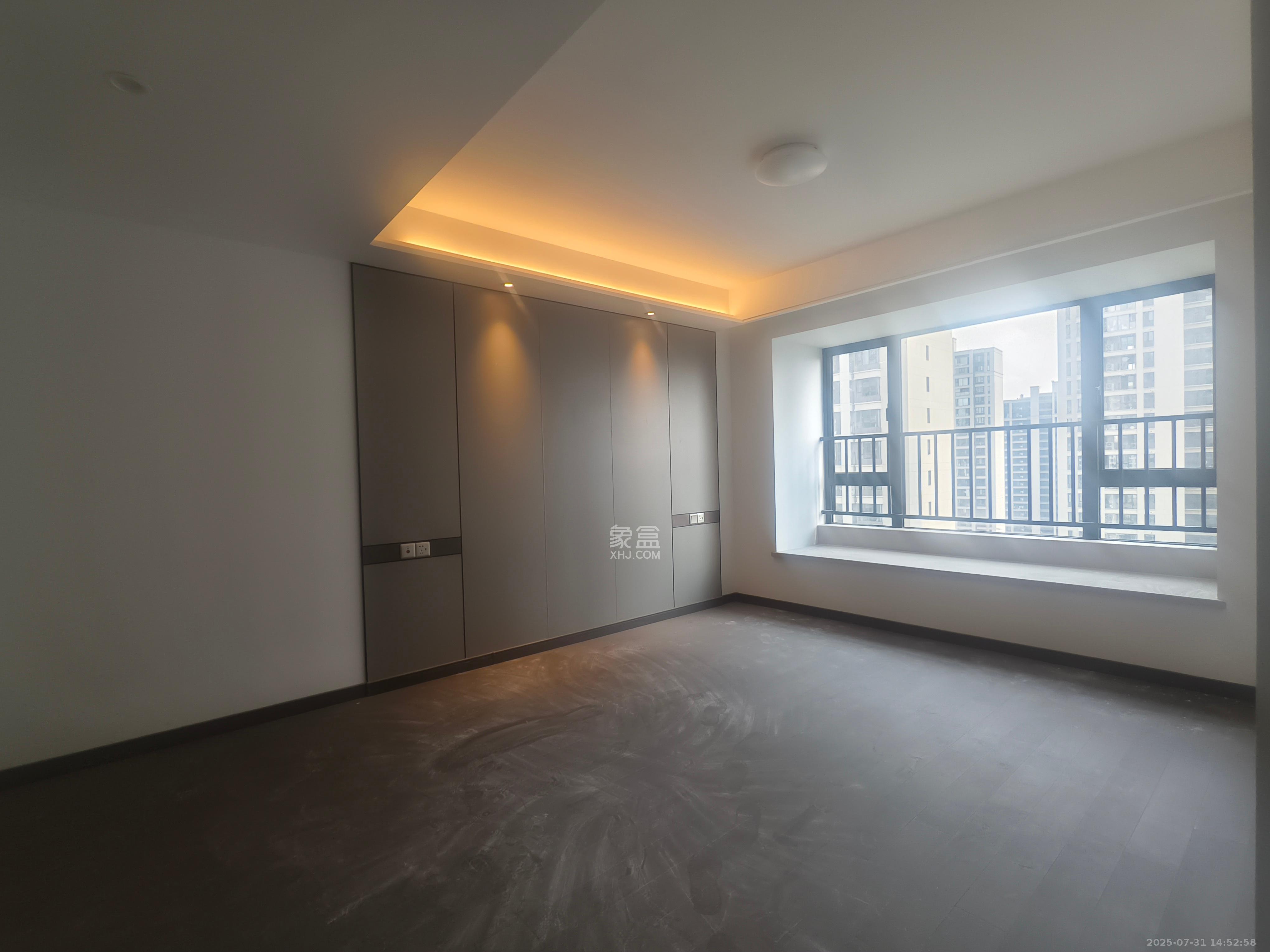 龙湖春江天玺 4室2厅2卫 5000.0元/月 龙湖春江天玺 4室2厅2卫 5000.0元/月室内图