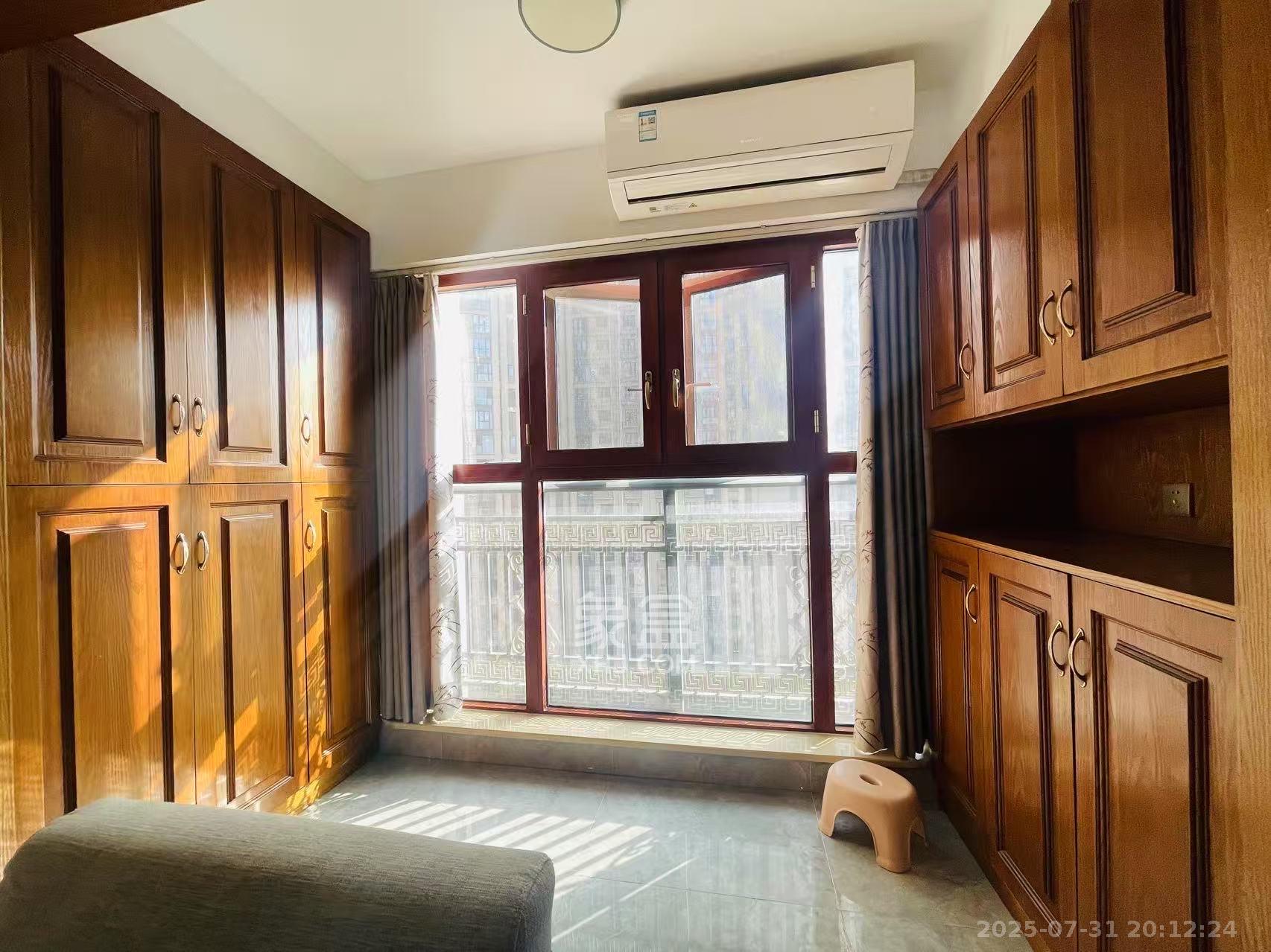 上园商住小区  3室2厅1卫    3000.0元/月室内图