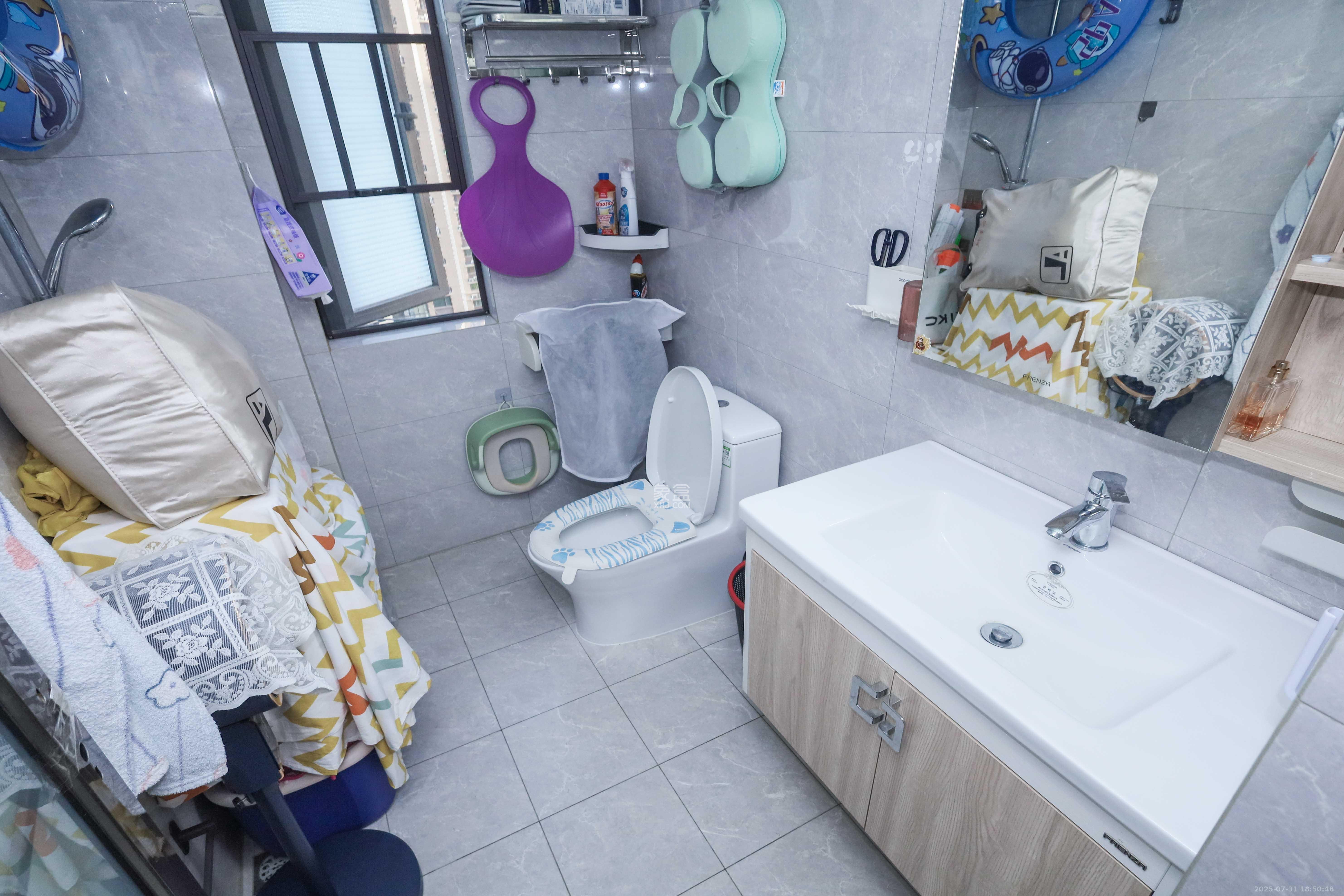 梅溪湖合能璞丽  3室2厅2卫    145.0万卫生间