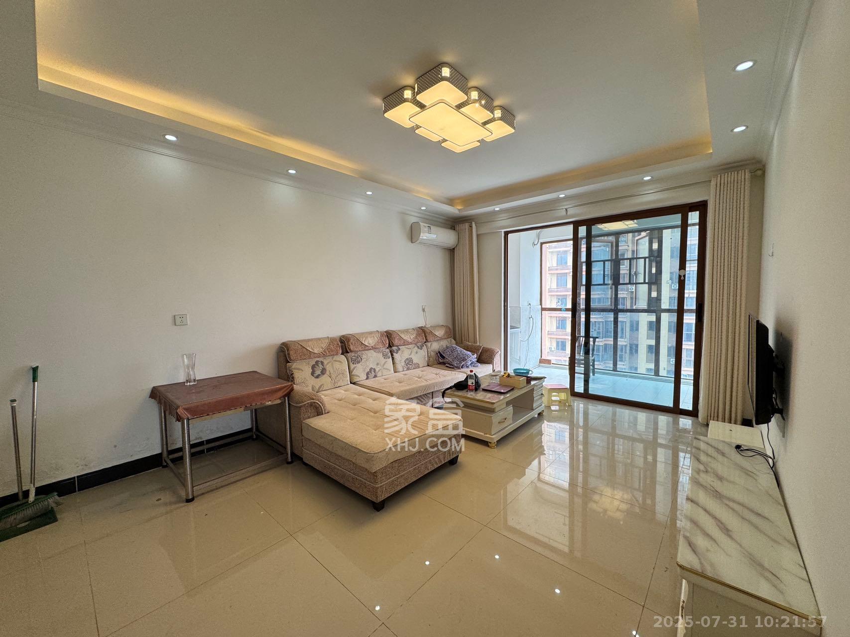 万里时代 3室2厅1卫 2800.0元/月 万里时代 3室2厅1卫 2800.0元/月室内图