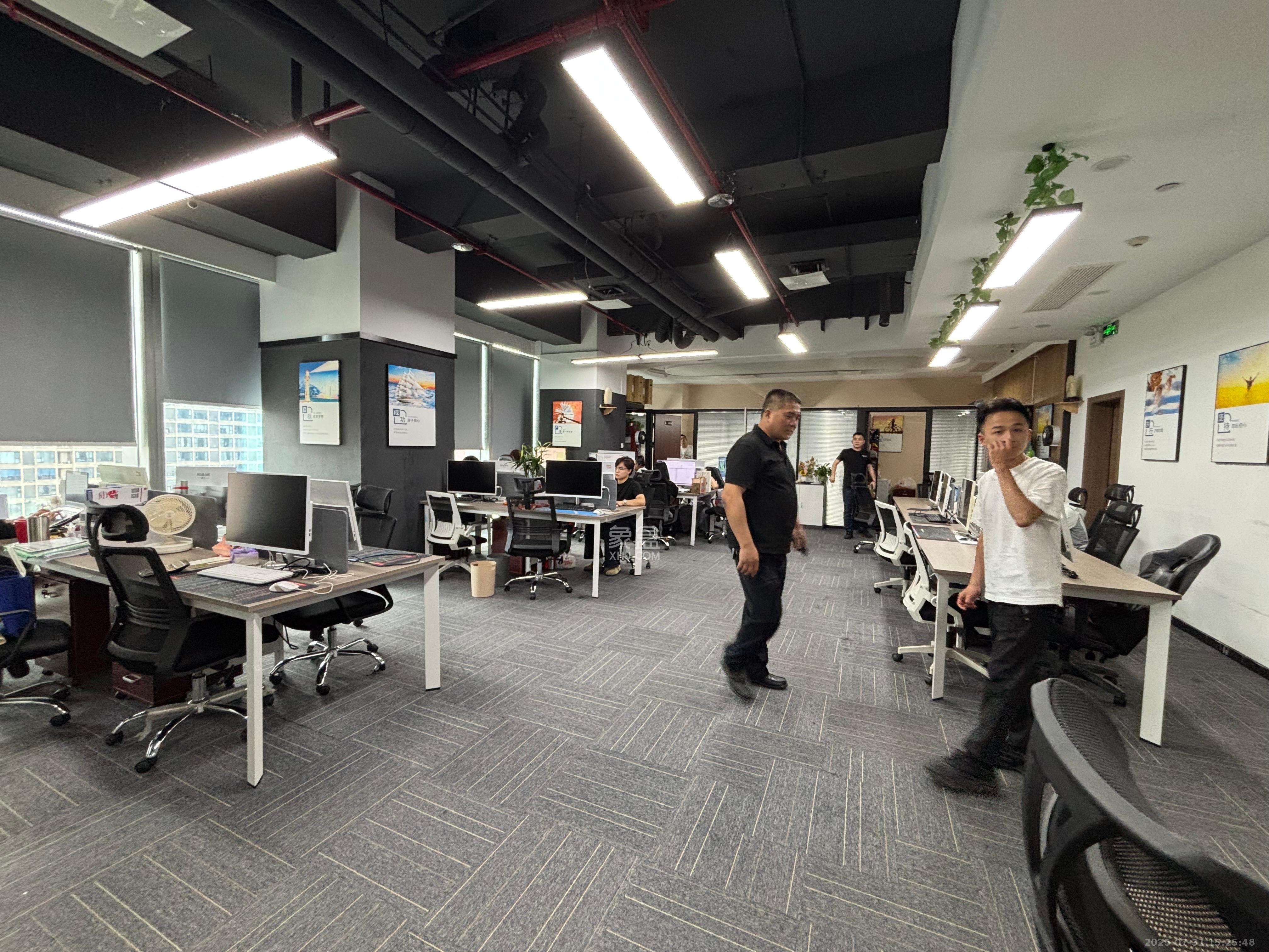 运达中央广场一、二期 3室1厅1卫 26000.0元/月 运达中央广场一、二期 3室1厅1卫 26000.0元/月室内图