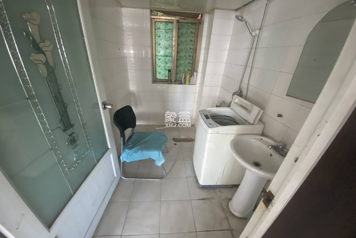 西海龙苑 4室2厅2卫 50.0万 西海龙苑 4室2厅2卫 50.0万室内图