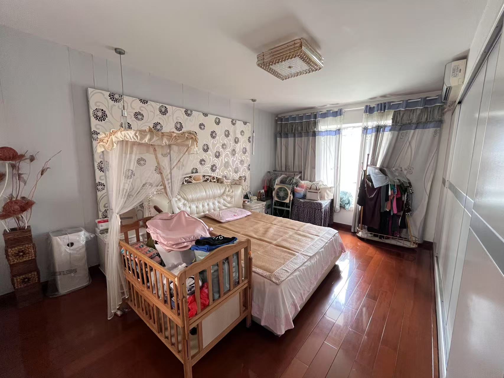 城市风景  4室2厅2卫    83.0万 城市风景  4室2厅2卫    83.0万室内图