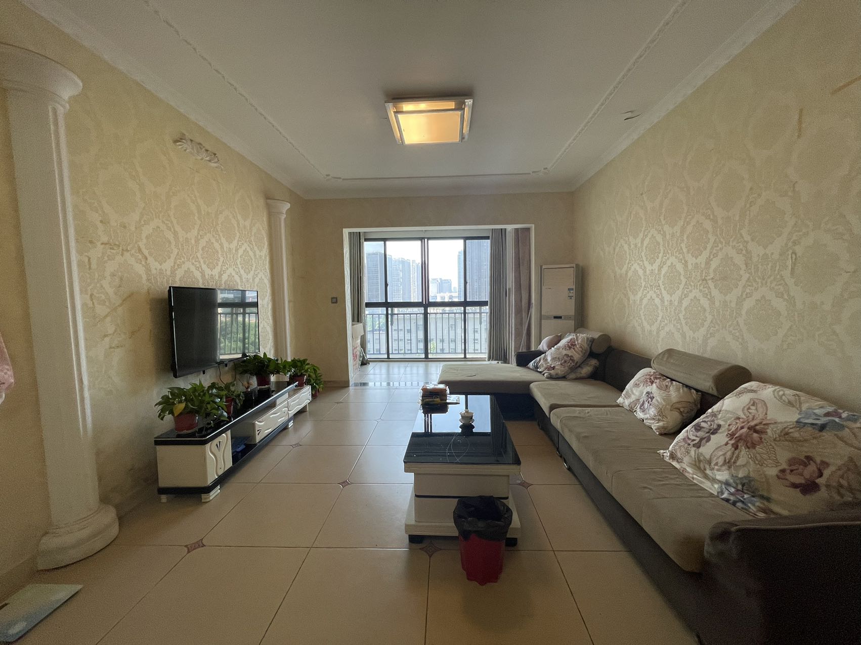 庐山春天早安华晨  3室2厅1卫    55.0万 庐山春天早安华晨  3室2厅1卫    55.0万