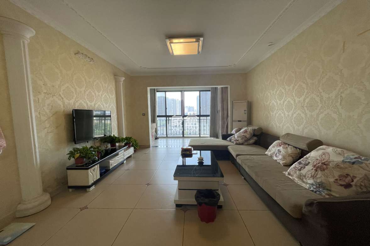 庐山春天早安华晨  3室2厅1卫    55.0万 庐山春天早安华晨  3室2厅1卫    55.0万室内图