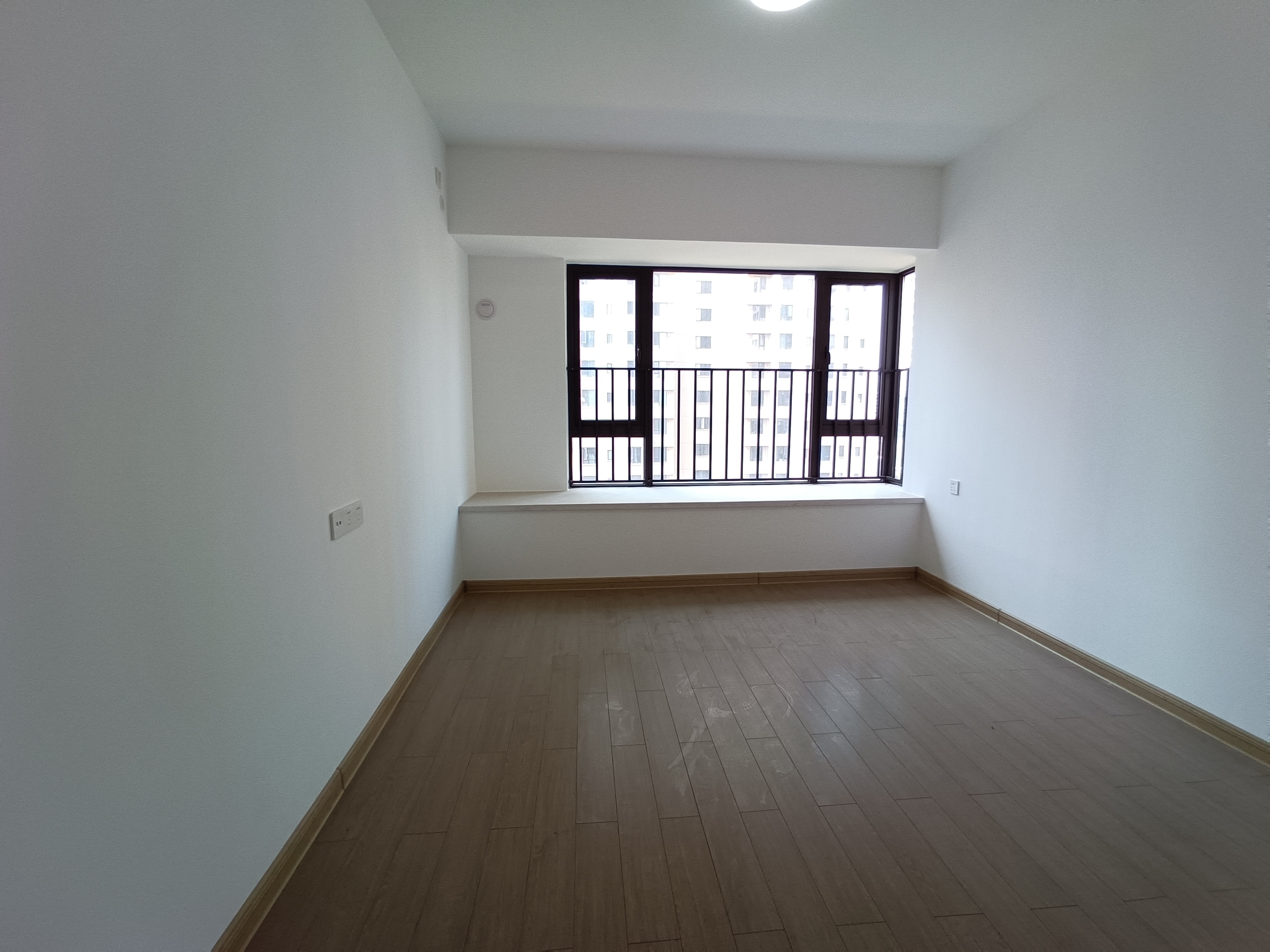 美的翰城  3室2厅2卫    85.8万 美的翰城  3室2厅2卫    85.8万室内图