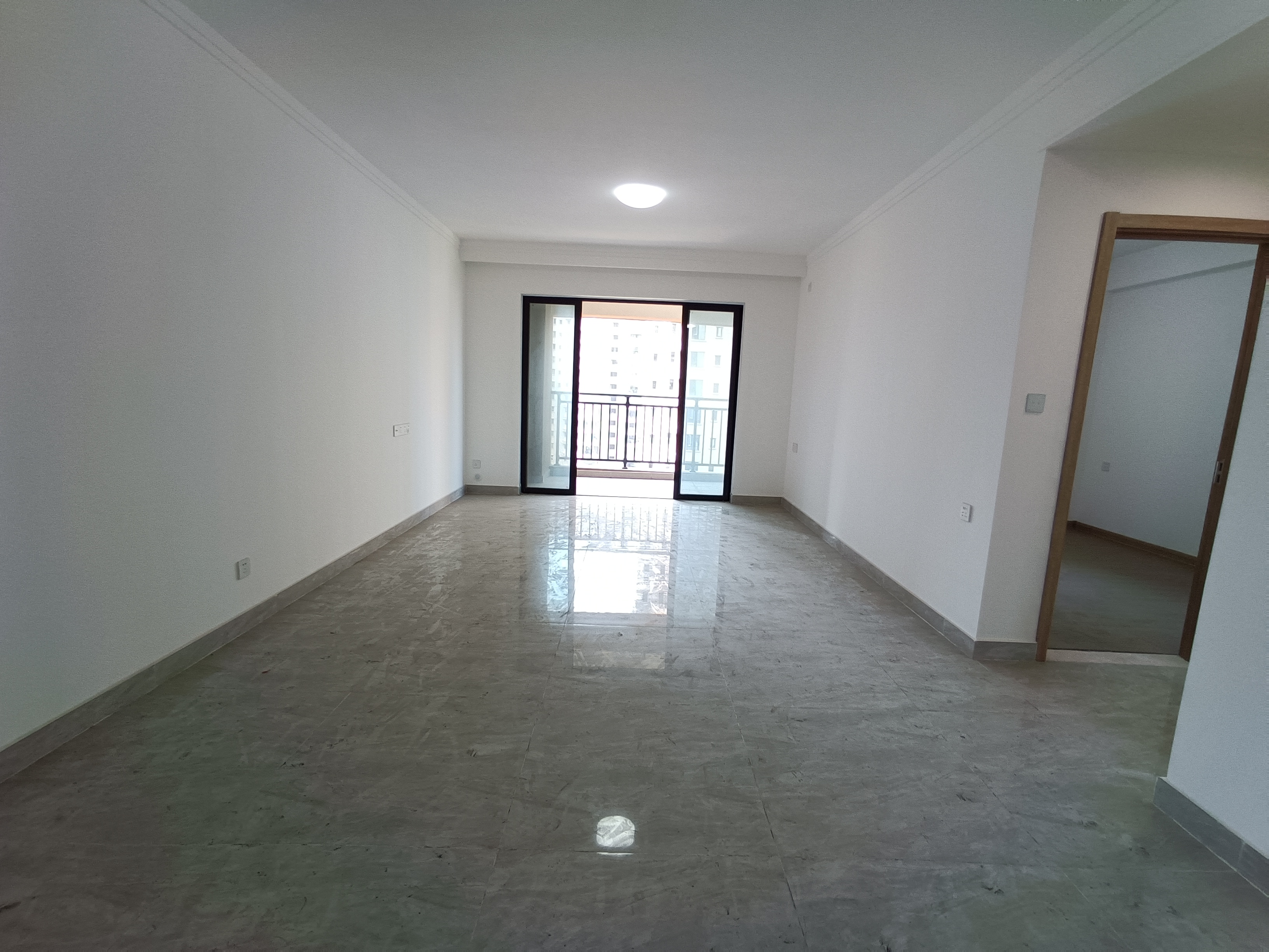 美的翰城  3室2厅2卫    85.8万 美的翰城  3室2厅2卫    85.8万室内图