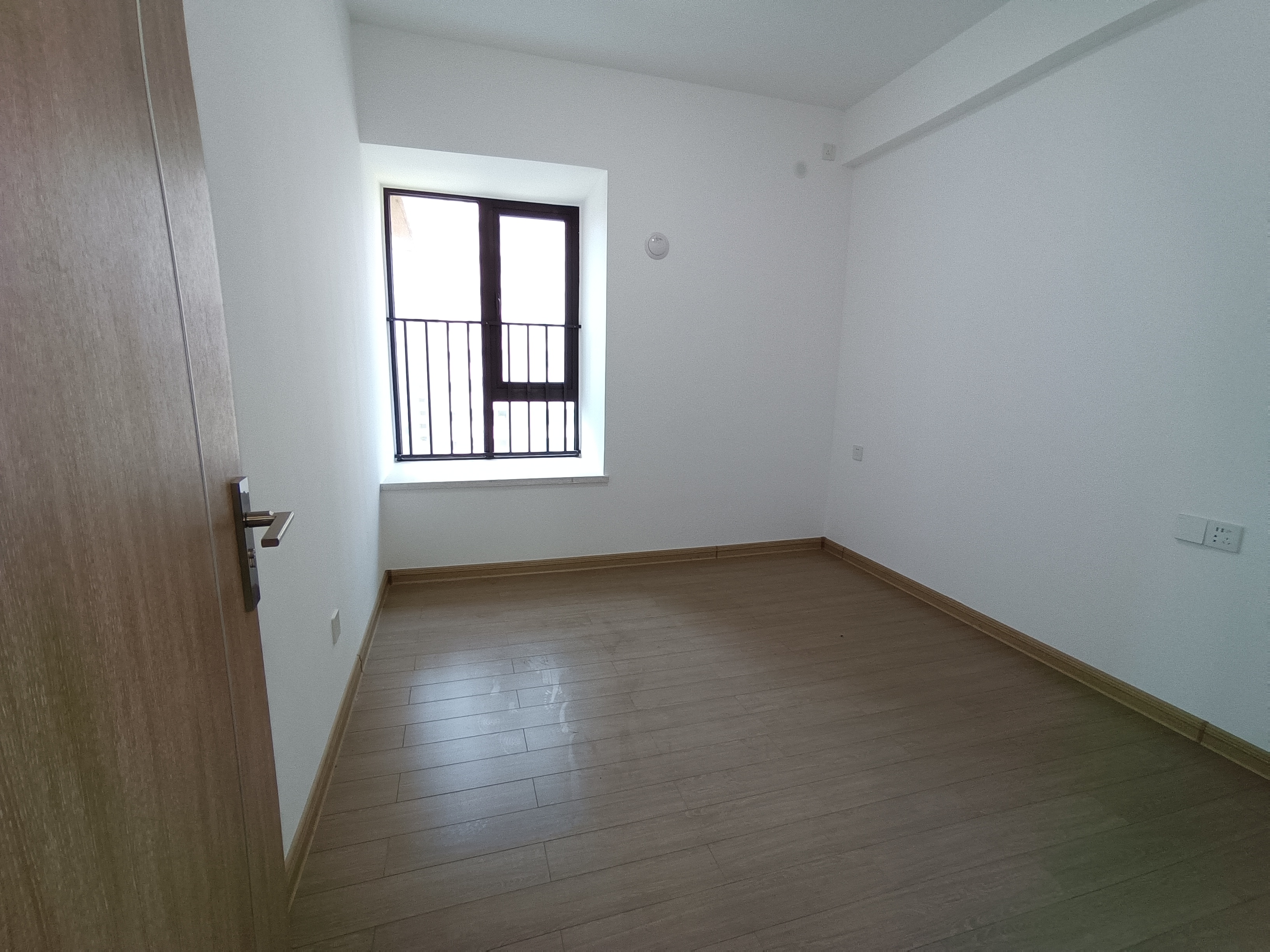 美的翰城  3室2厅2卫    85.8万 美的翰城  3室2厅2卫    85.8万室内图