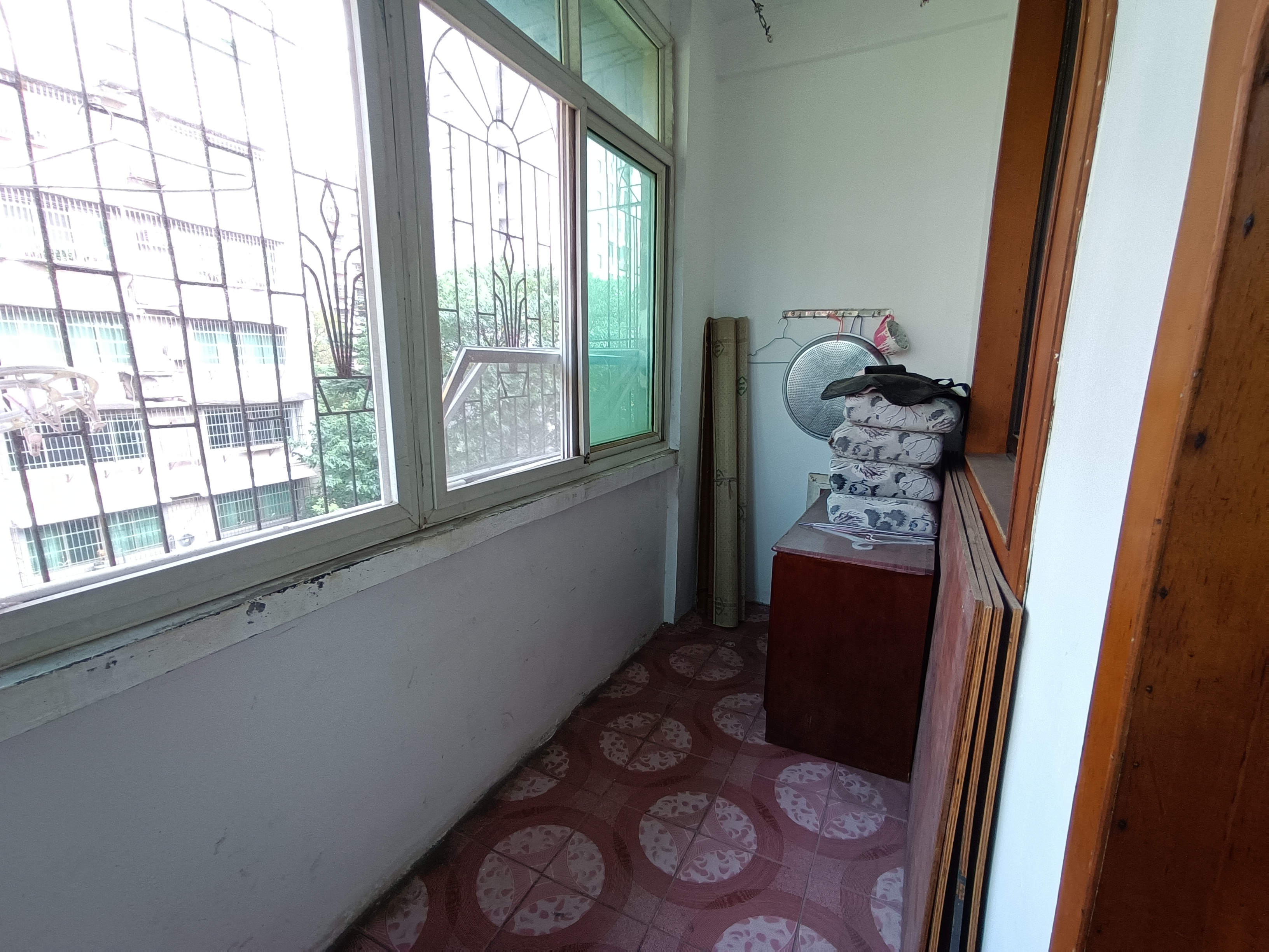 泰山西村  1室1厅1卫   28.80万室内图
