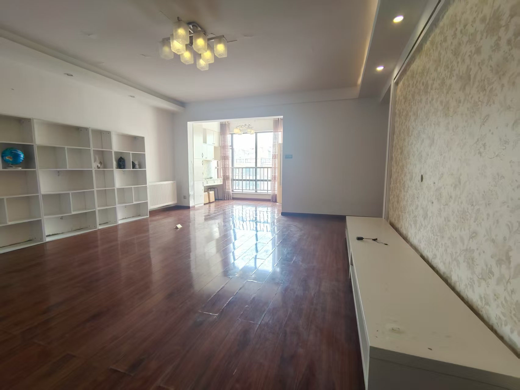 流金岁月-华晨国际 3室2厅2卫 88.0万 流金岁月-华晨国际 3室2厅2卫 88.0万室内图