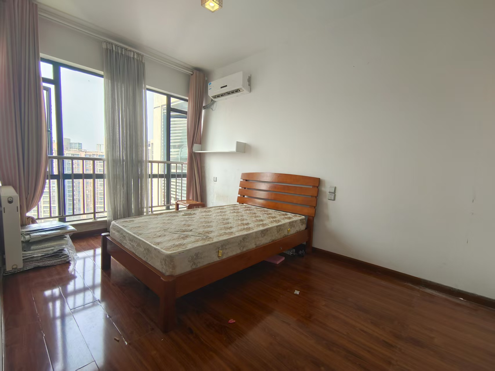 流金岁月-华晨国际 3室2厅2卫 88.0万 流金岁月-华晨国际 3室2厅2卫 88.0万室内图