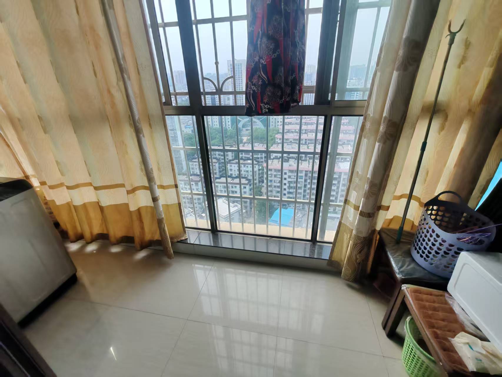 紫金名门  3室2厅2卫    36.8万 紫金名门  3室2厅2卫    36.8万室内图